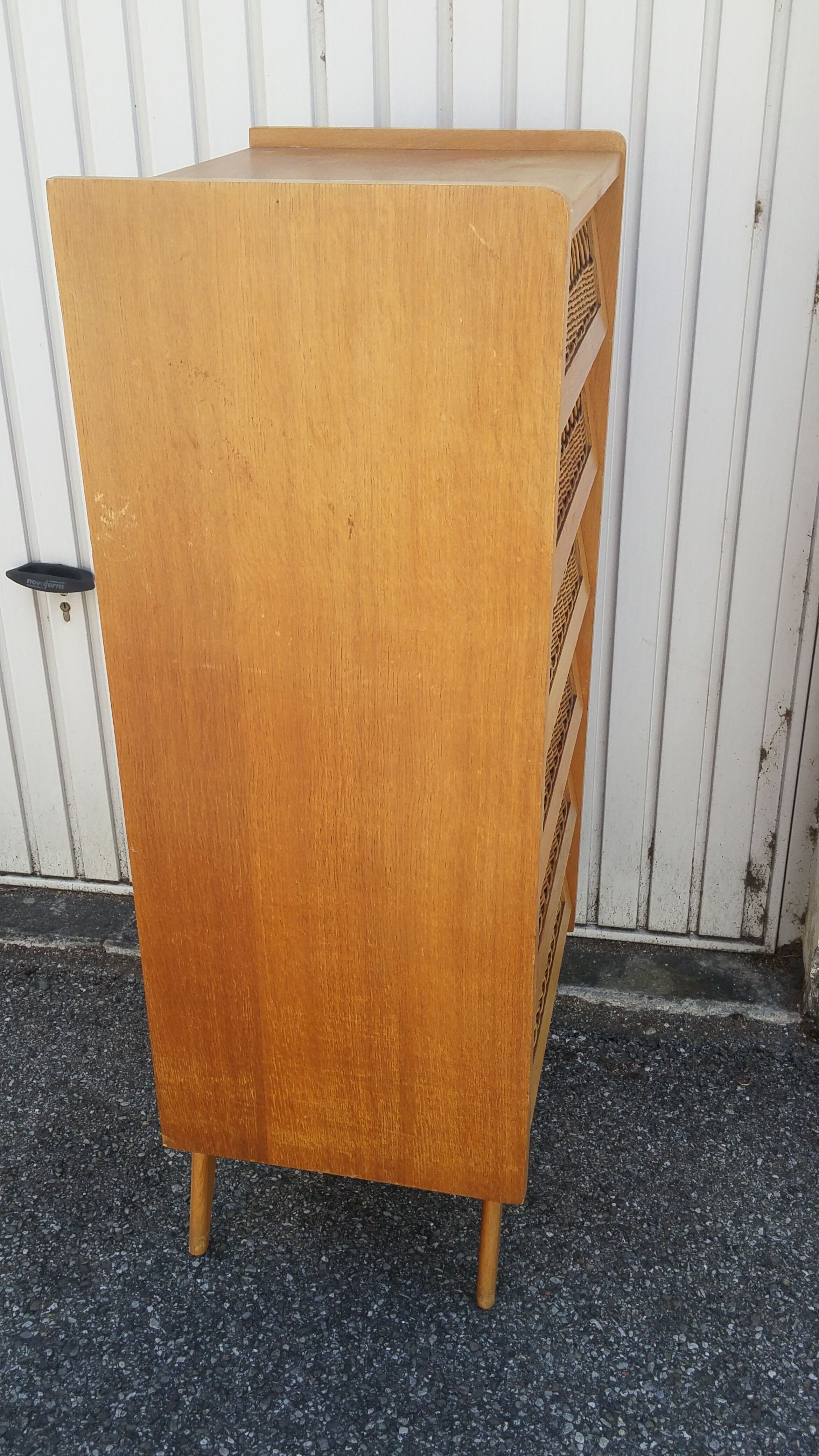 Dresser in oak and wicker