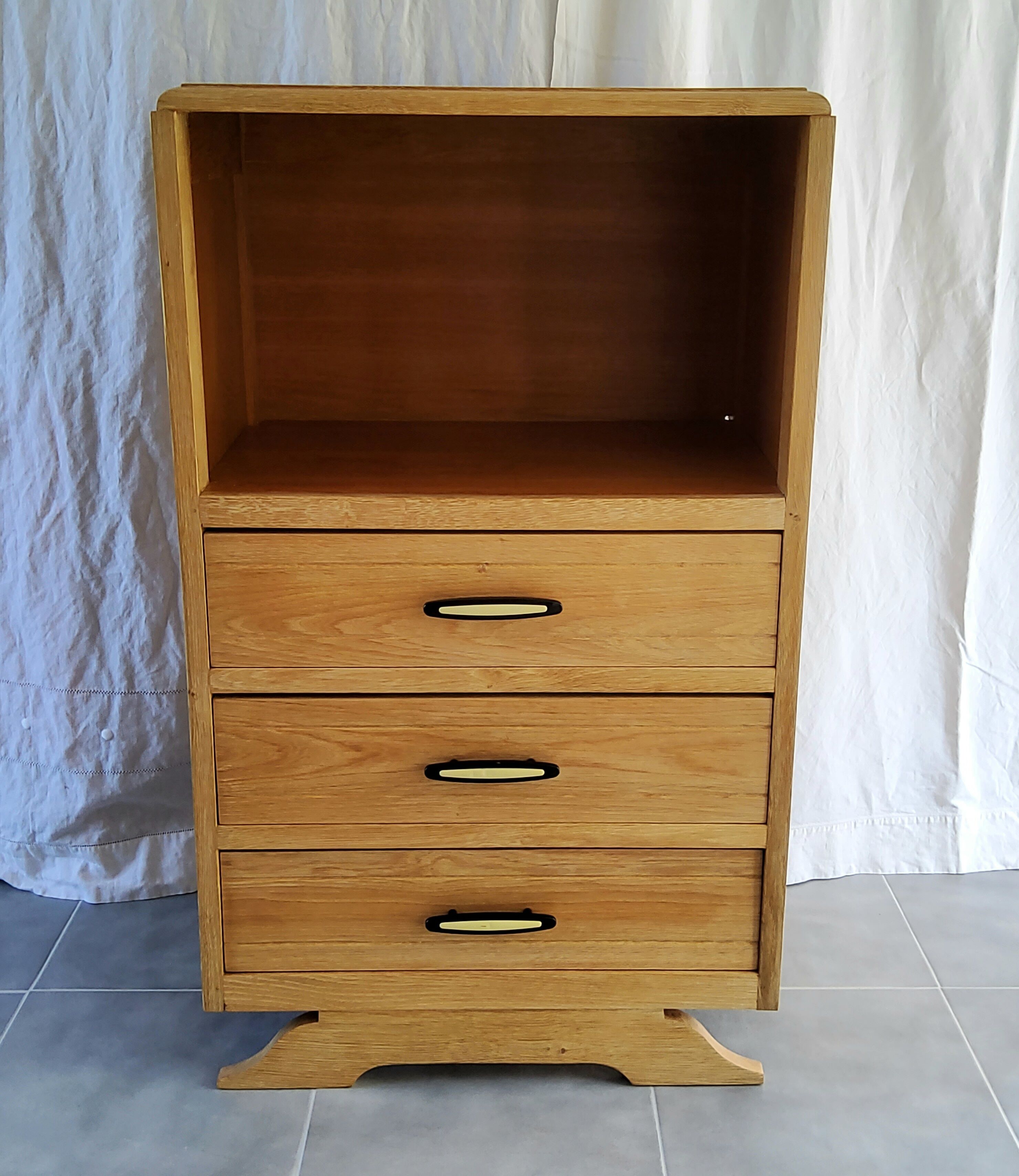 Chest of drawers library
