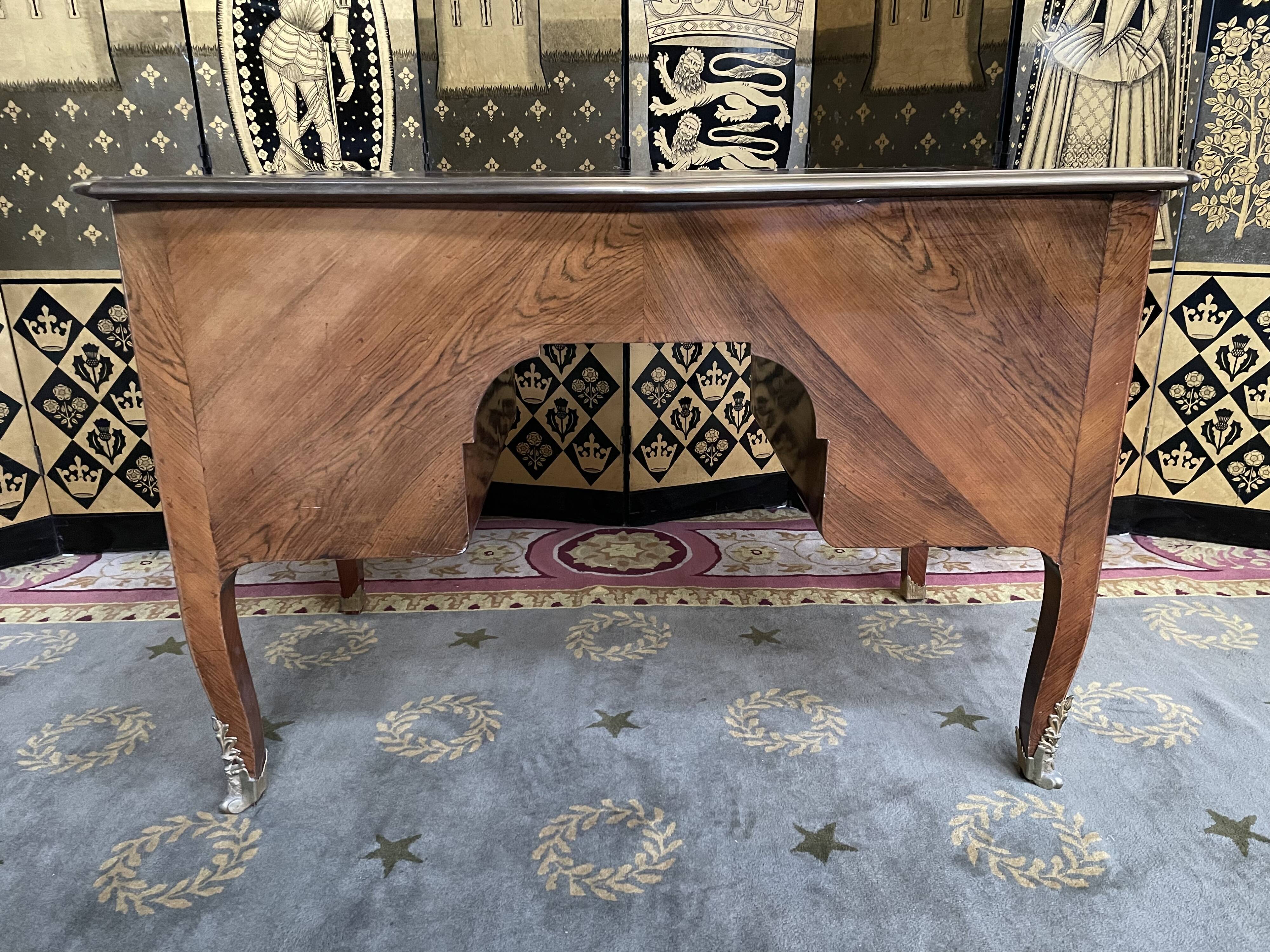 Bureau Louis XV Transition en marqueterie