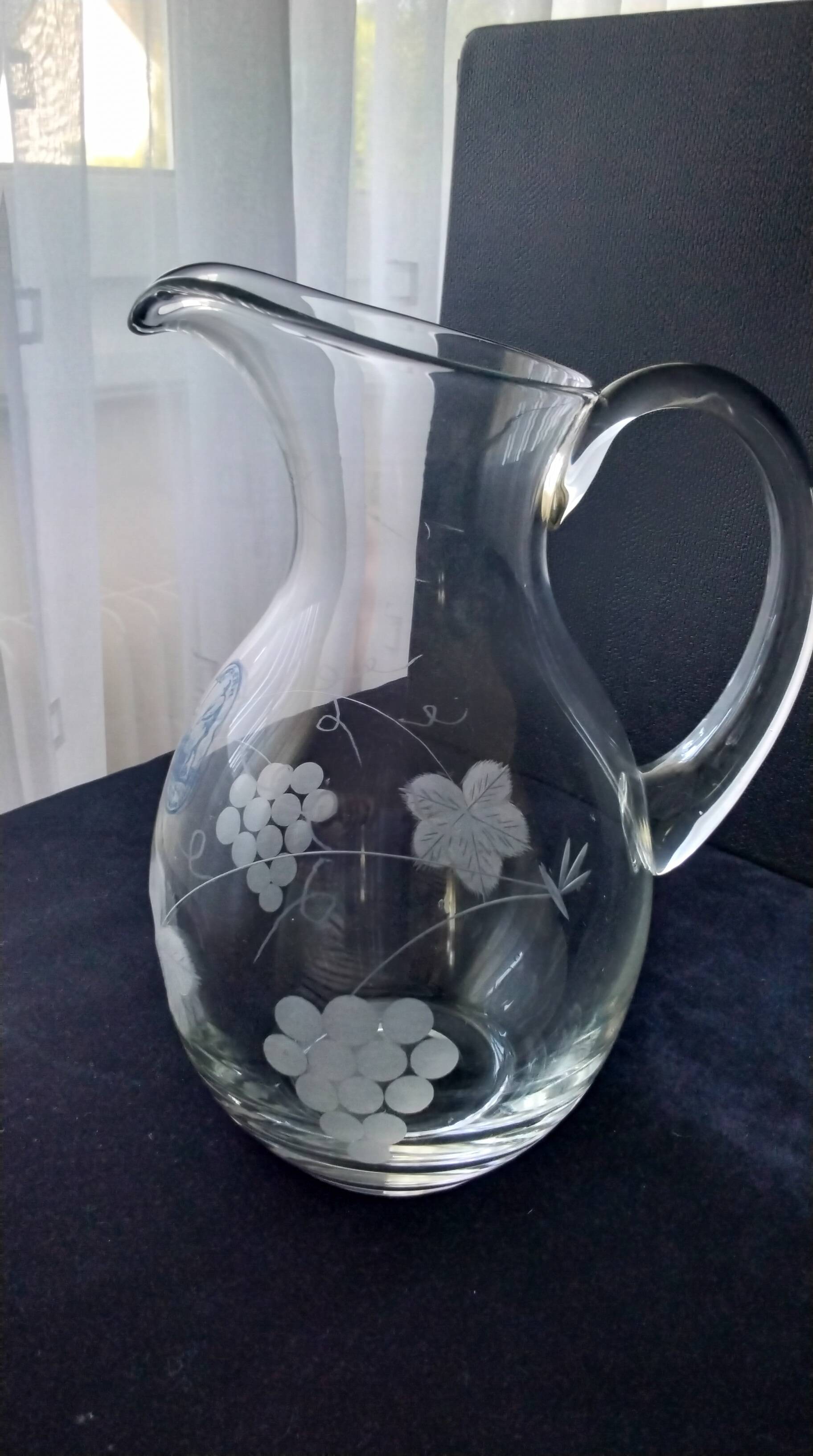 Cruche , carafe à eau en verre soufflé  1.650L