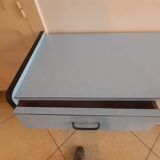 Buffet kitchen low blue formica