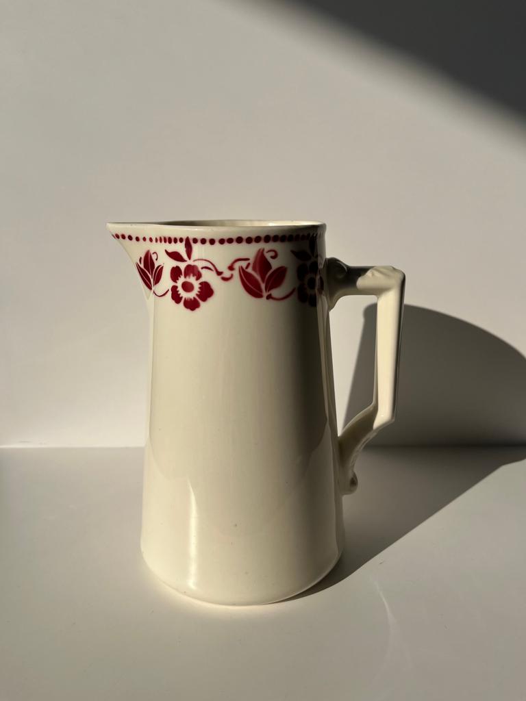 Large pitcher Badonviller red flowers