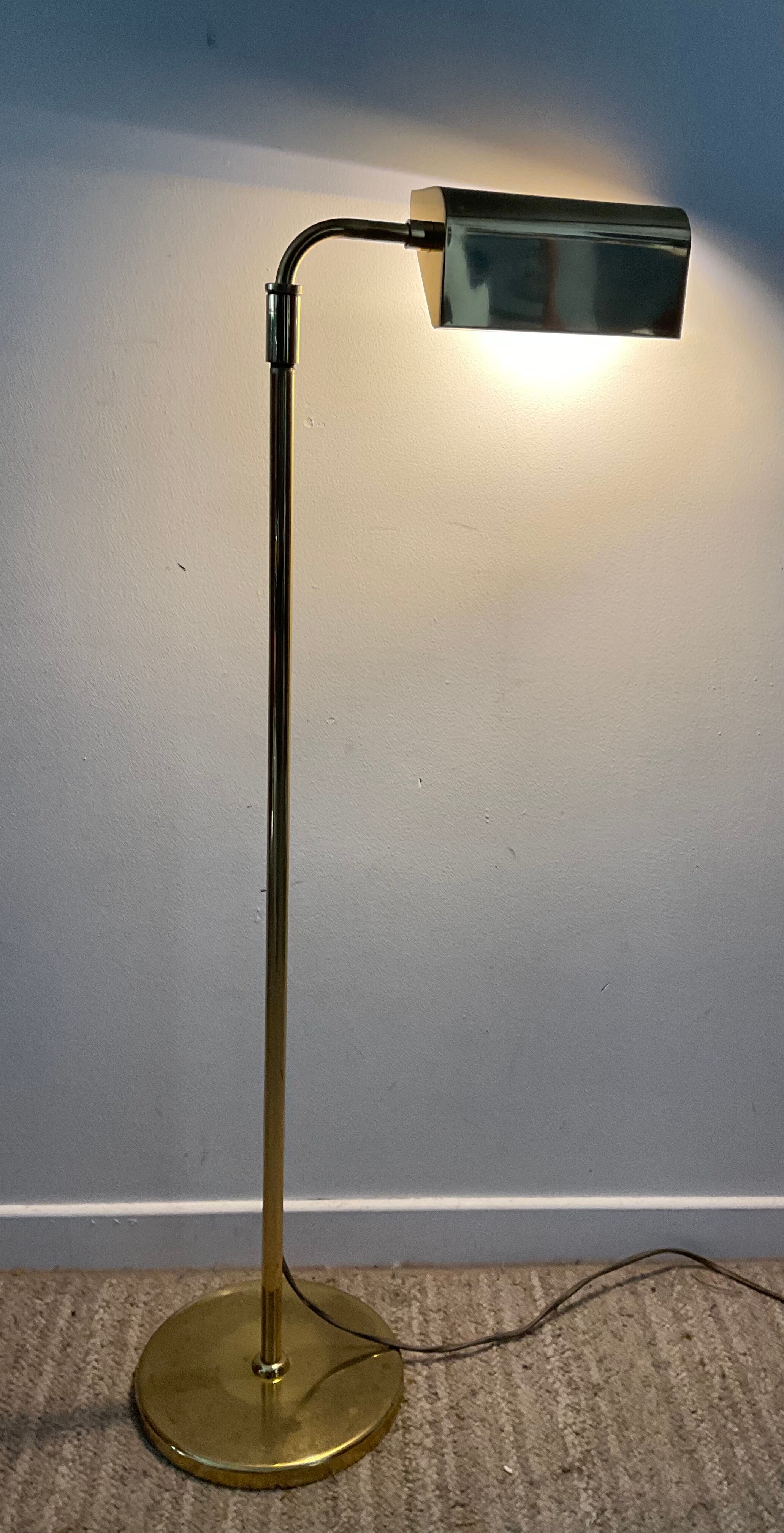 Deknudt brass e-reader floor lamp from the 70s