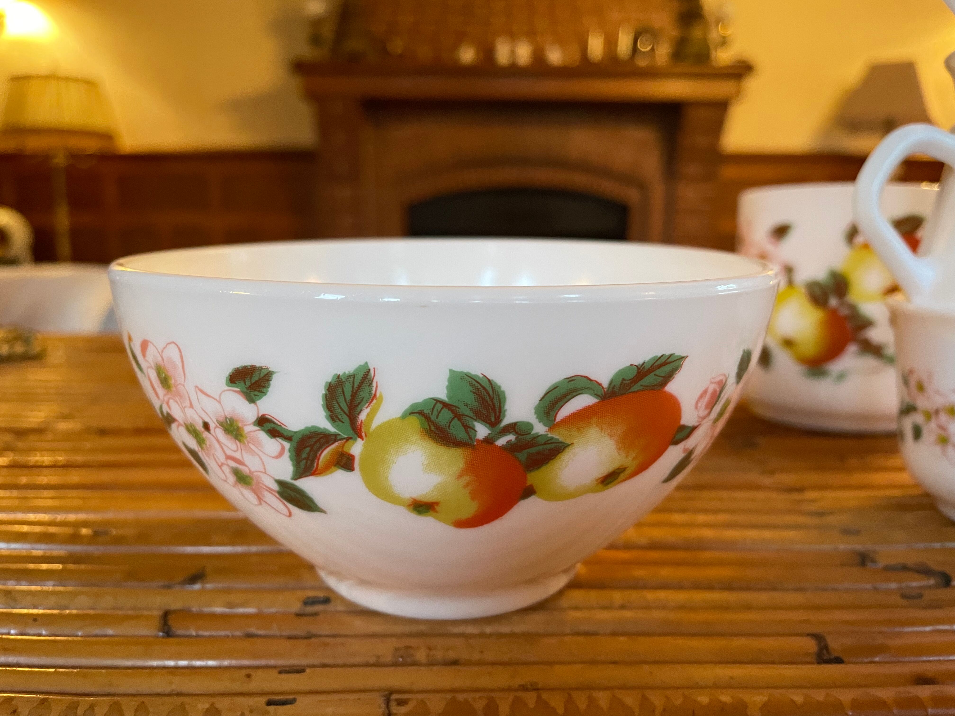 Mug cups and Arcopal bowl