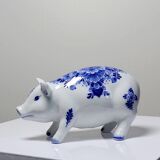 Small vintage Dutch porcelain Delft blue pig collection