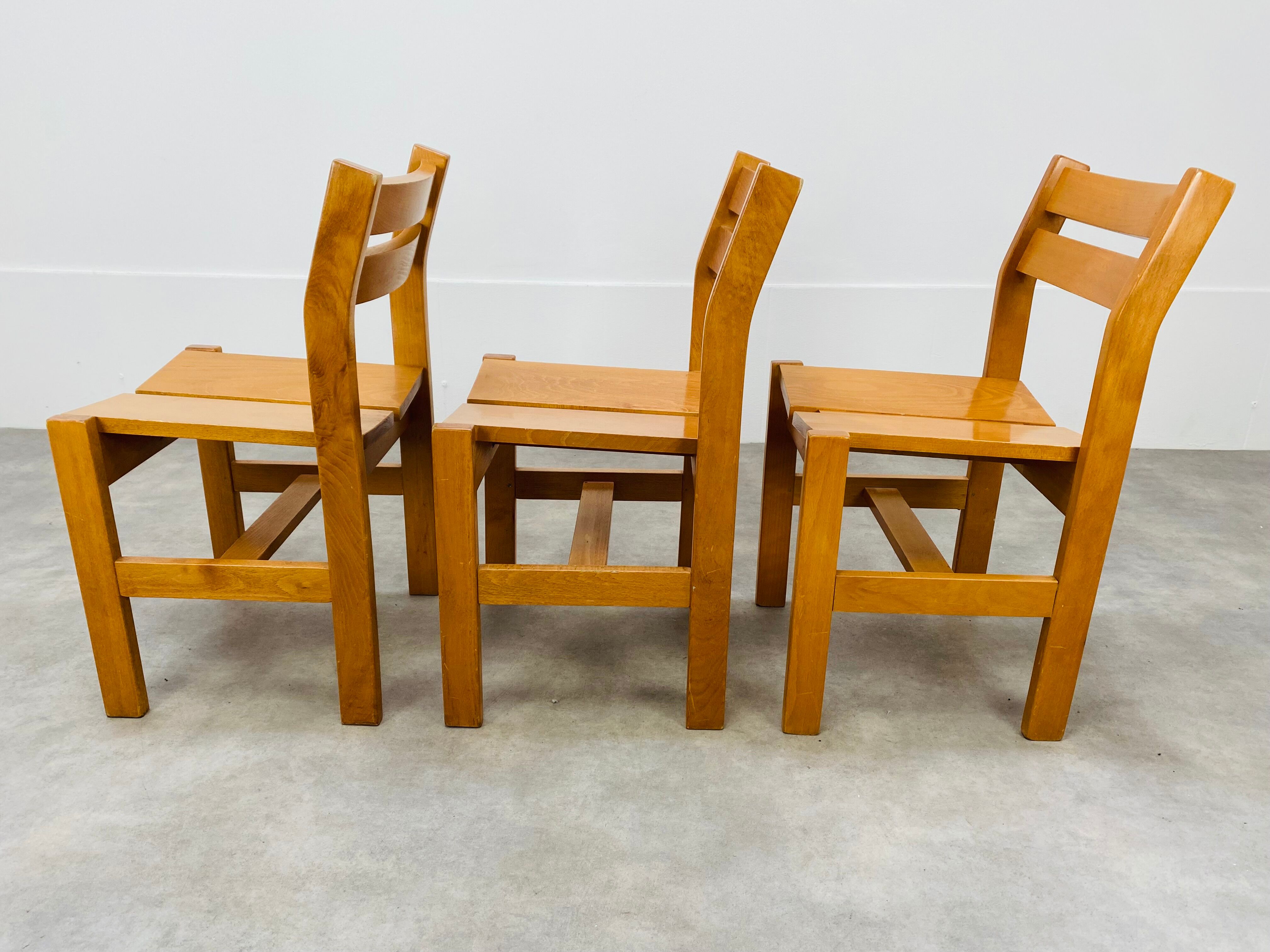 3 homemade chairs Regain selection Perriand for Les Arcs 1600