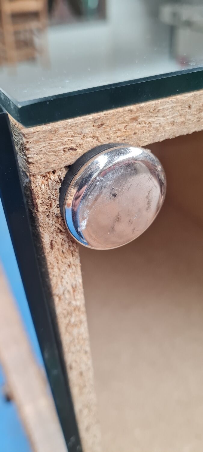 Sofa end cube mirror