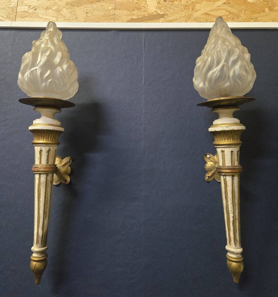 Pair of wall sconces in Louis XVI style – decorative torches
