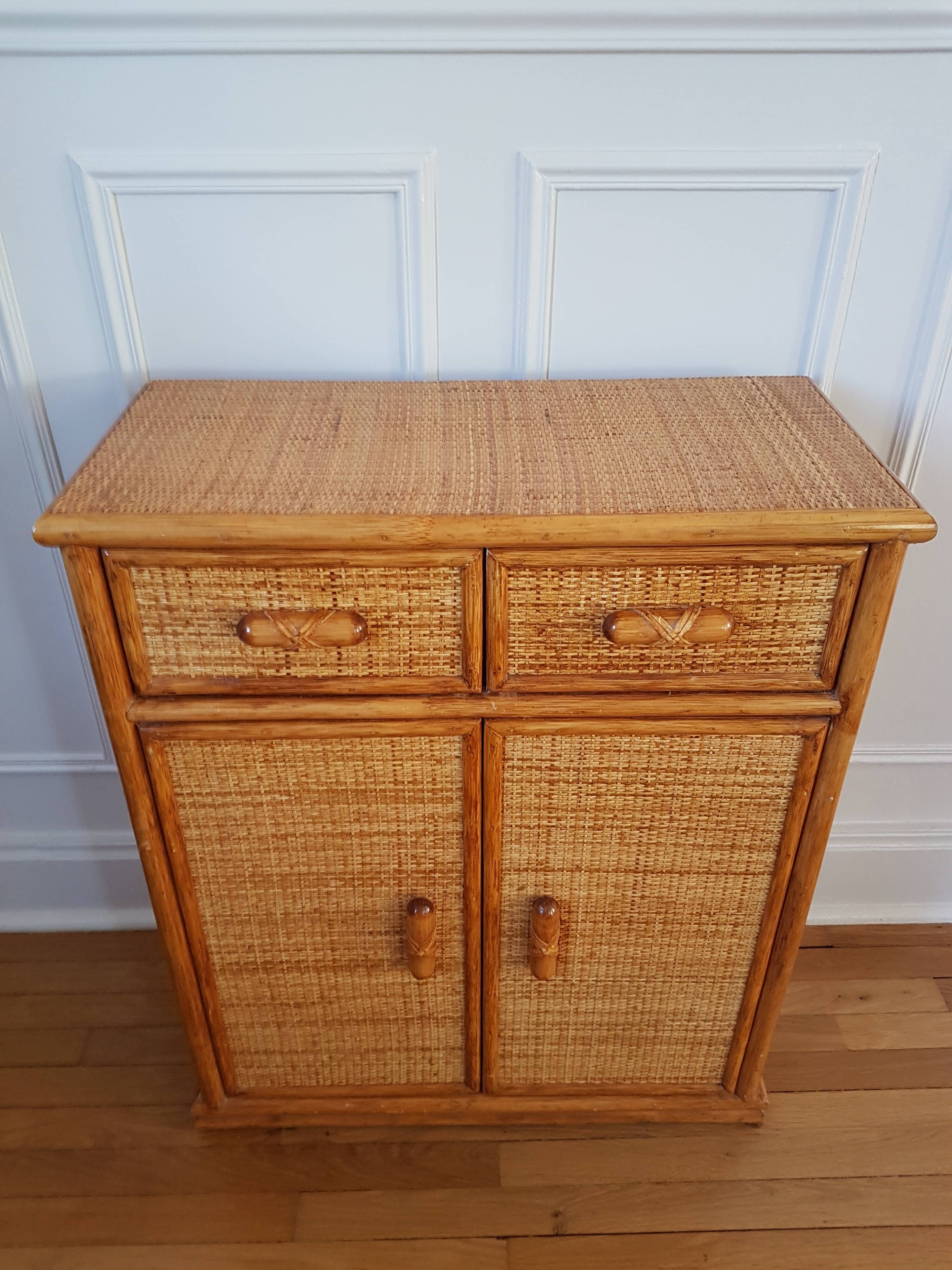 Dresser in rattan and canning