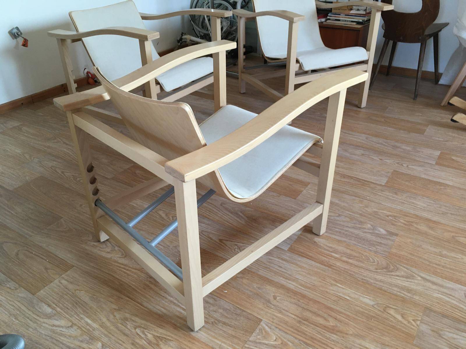Suite de 3 fauteuils “Lecto” – Jean-Michel Wilmotte