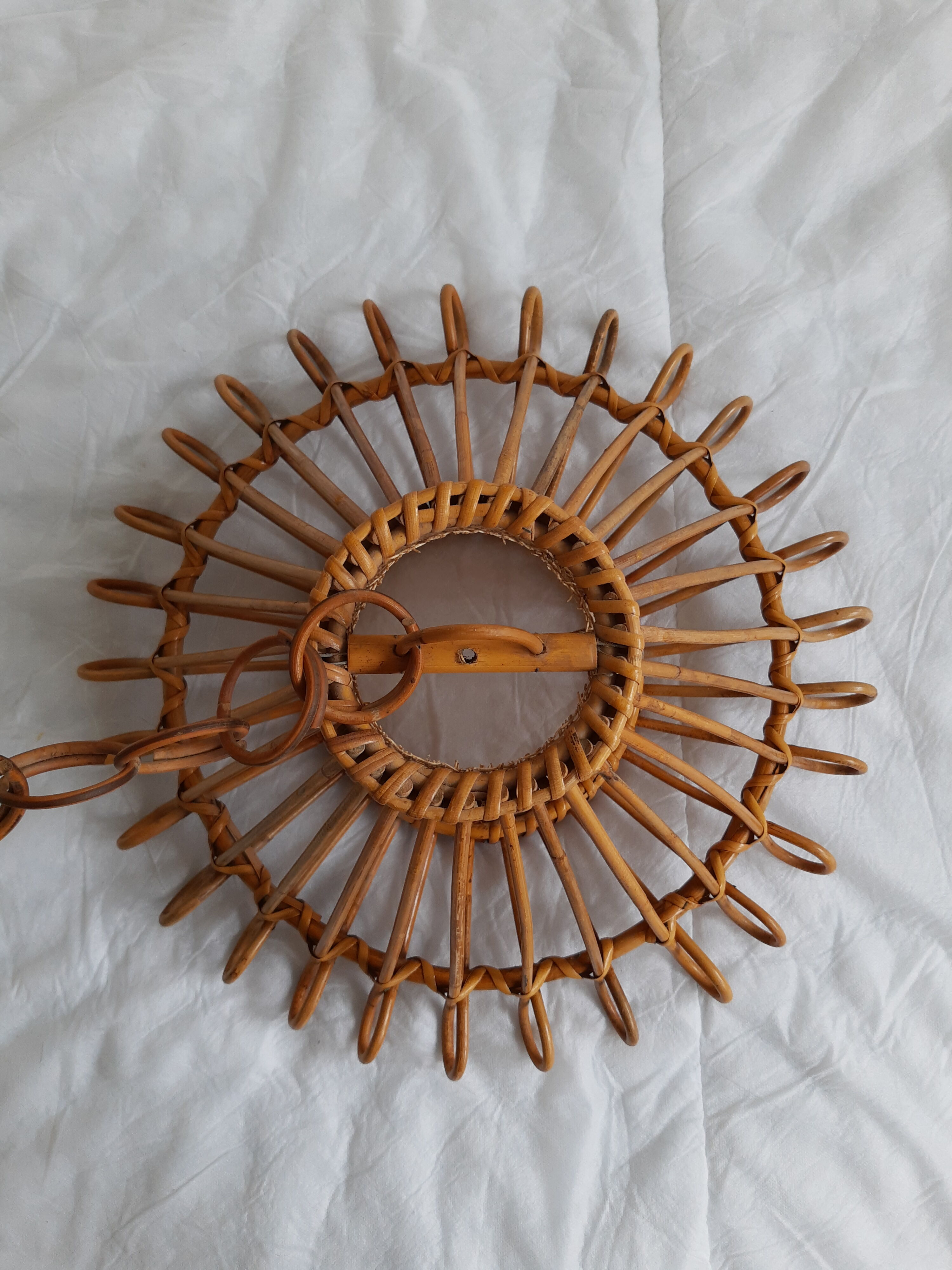 Vintage rattan suspension