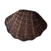 Coffret vintage en osier tressé forme coquillage