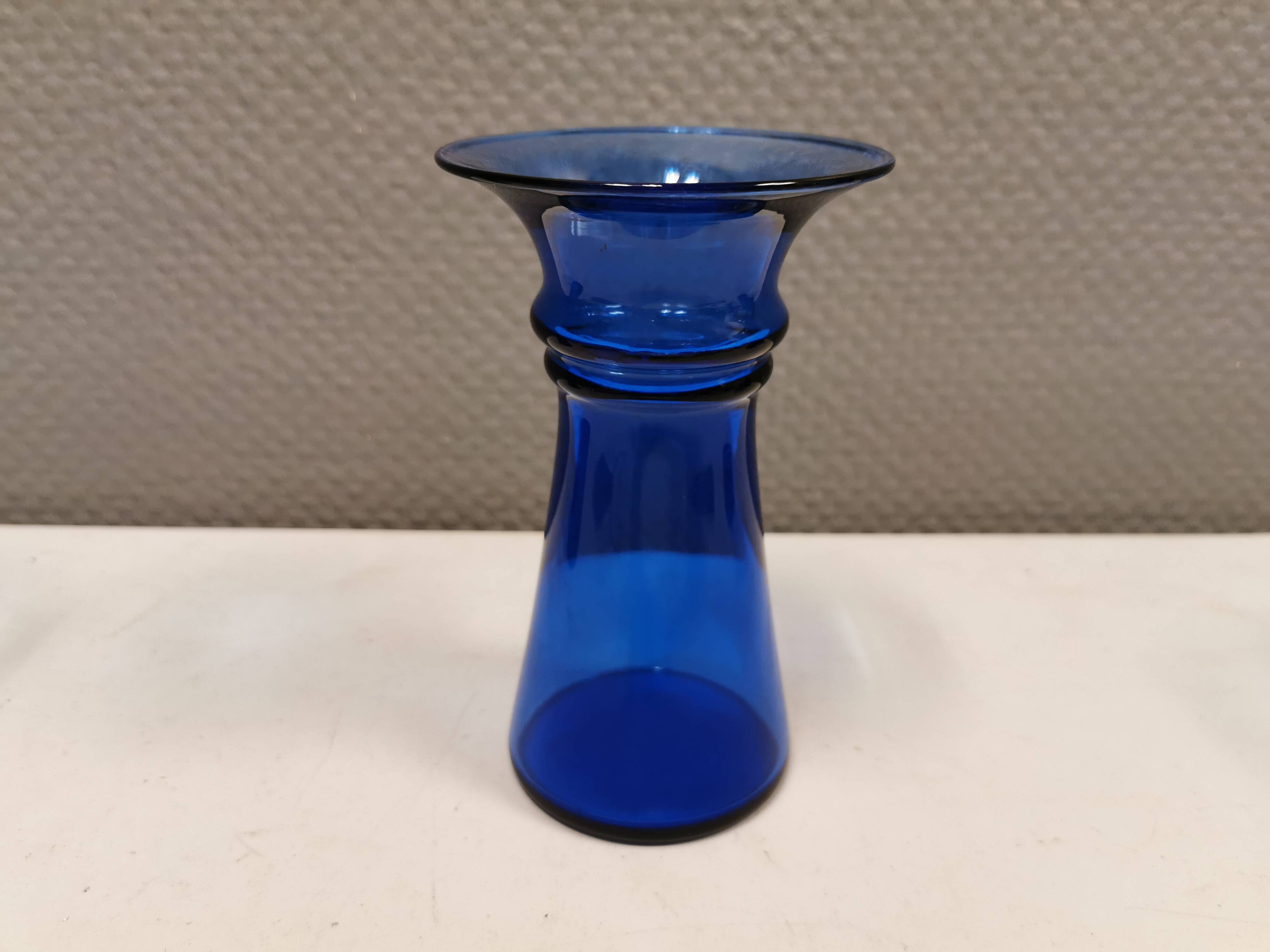 Harmony vase designed by michael bang for royal copenhagen in 1989