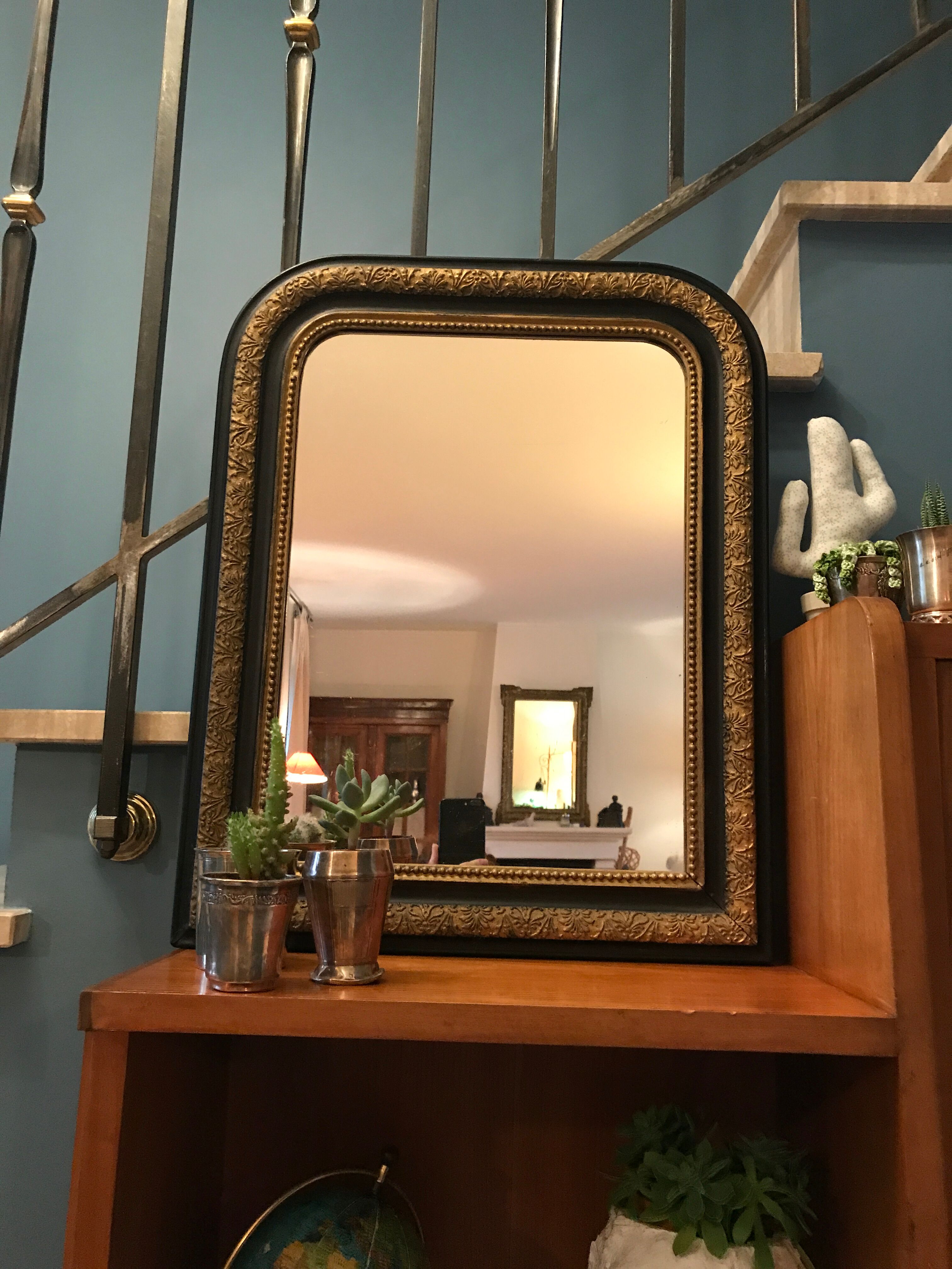 Miroir XIXè bois et stuc noirci et doré Napoléon III 49x60cm