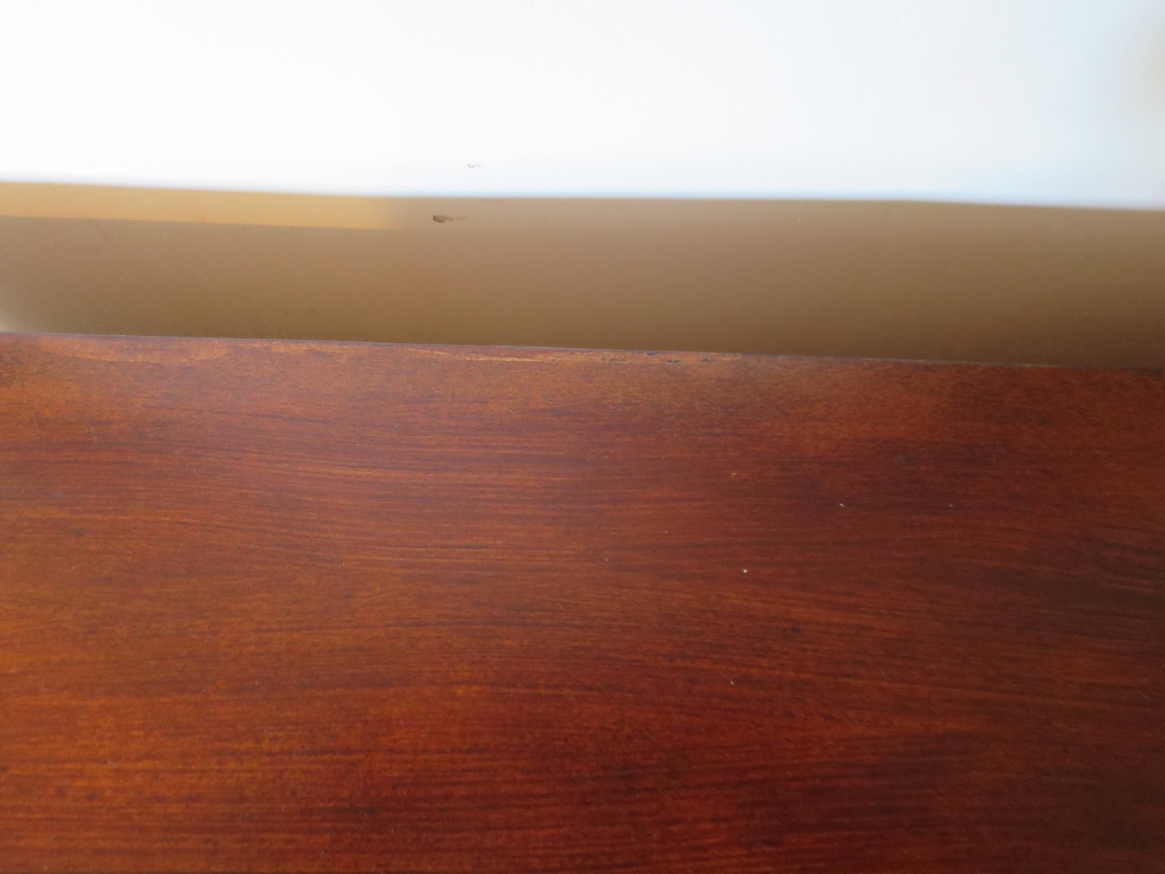 Commode longue–3 tiroirs -style colonial–Teinte acajou