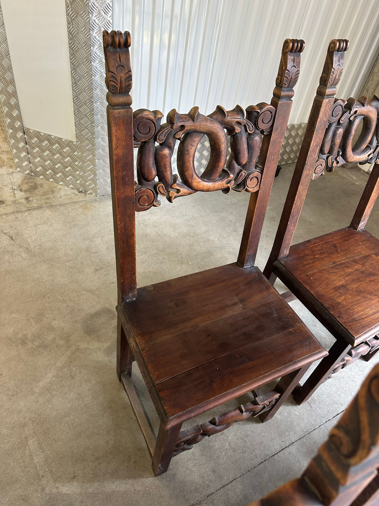 6 Alsatian chairs from the 19th century – carved wood – interlaced decoration