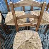 8 Chaises  anciennes vendéennes paillées en cerisier massif.