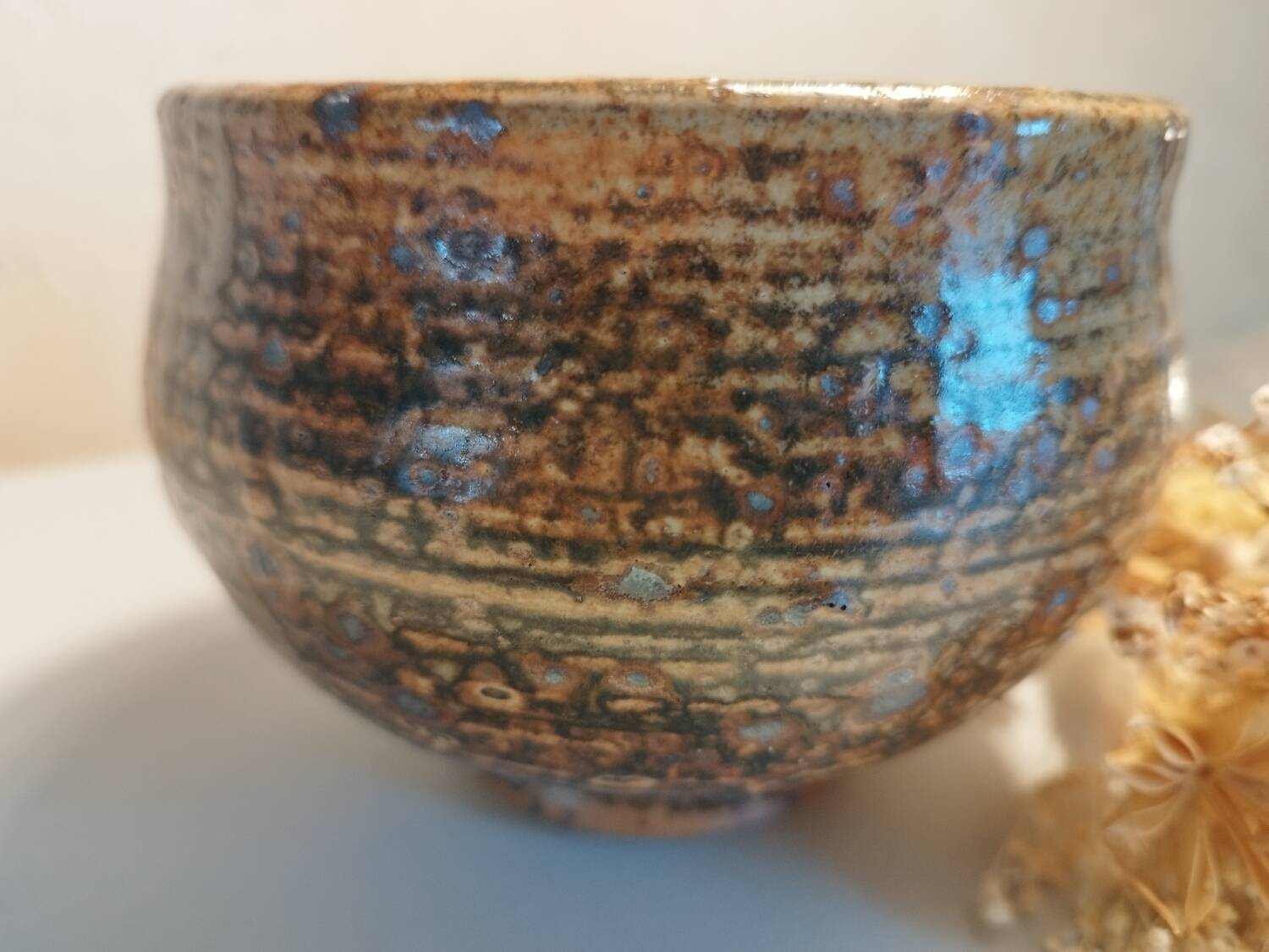 Pyrite sandstone vase pocket