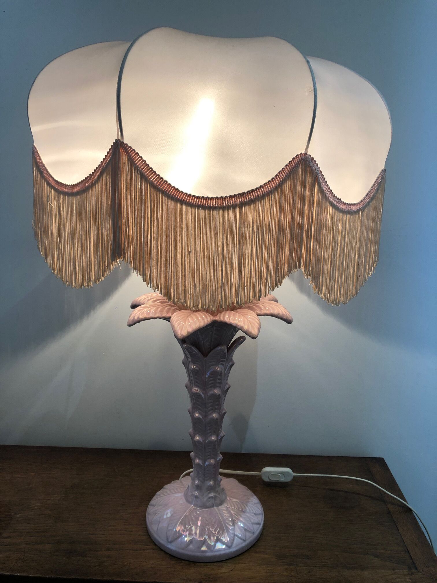 Retro palm lamp