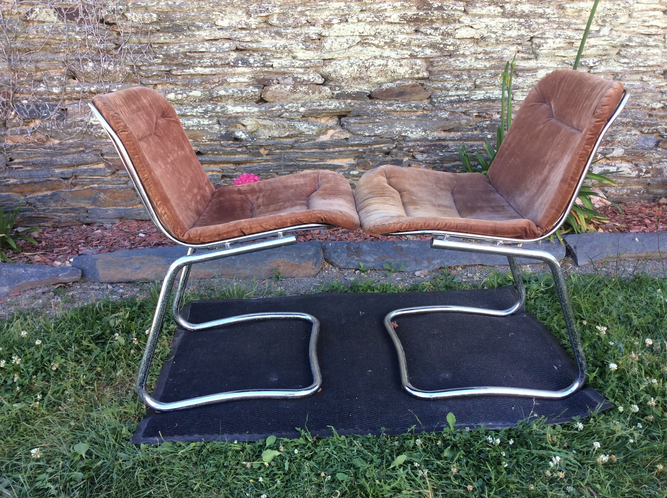 Pair of vintage armchairs in chrome tubular steel