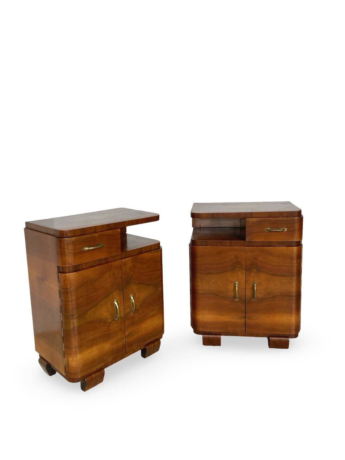 Tables de chevet Art déco italiennes en noyer, années 1940.