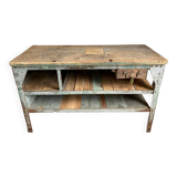 Carpenter's workbench