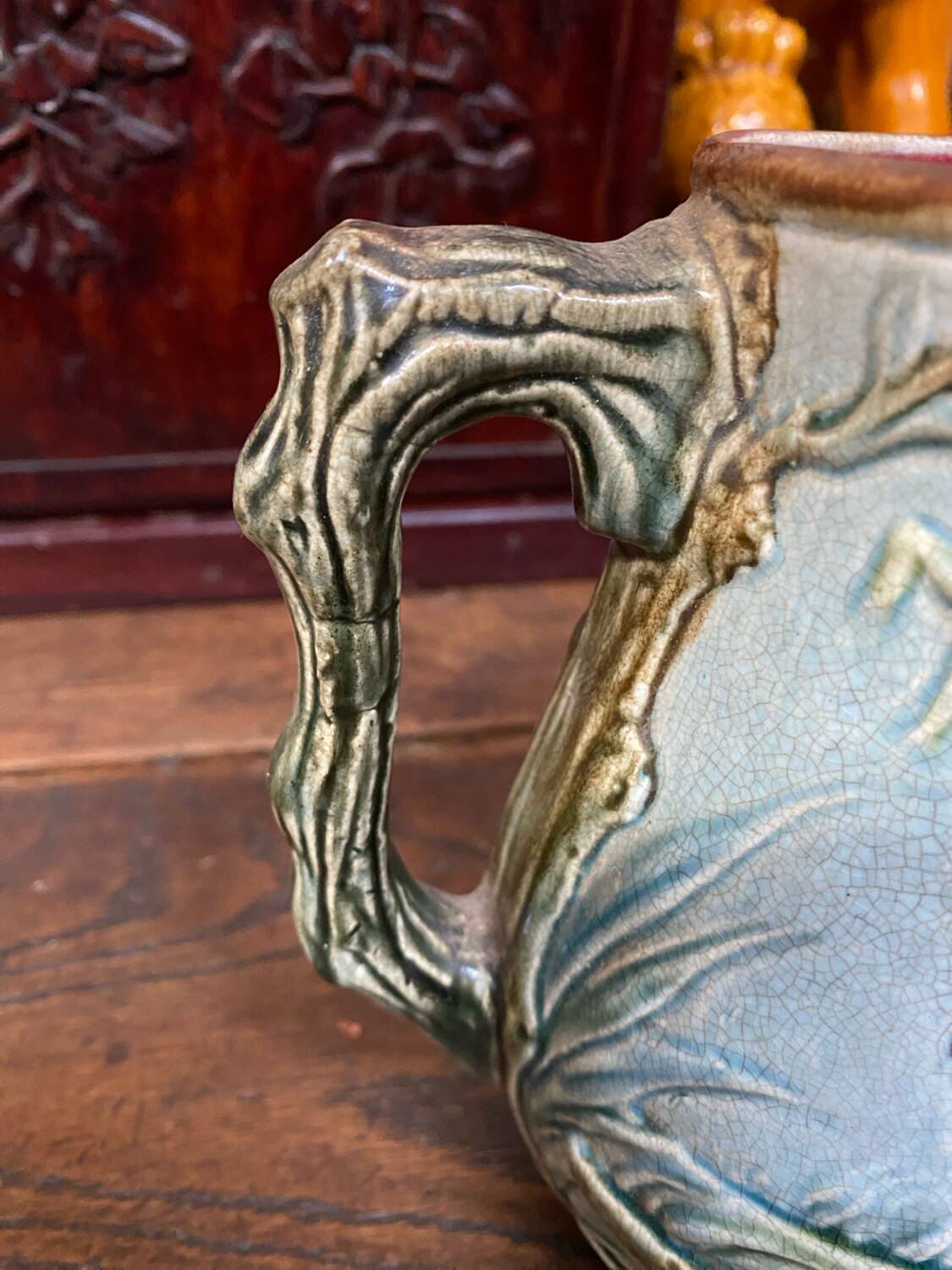 Majolica pitcher depicting a heron, 1900