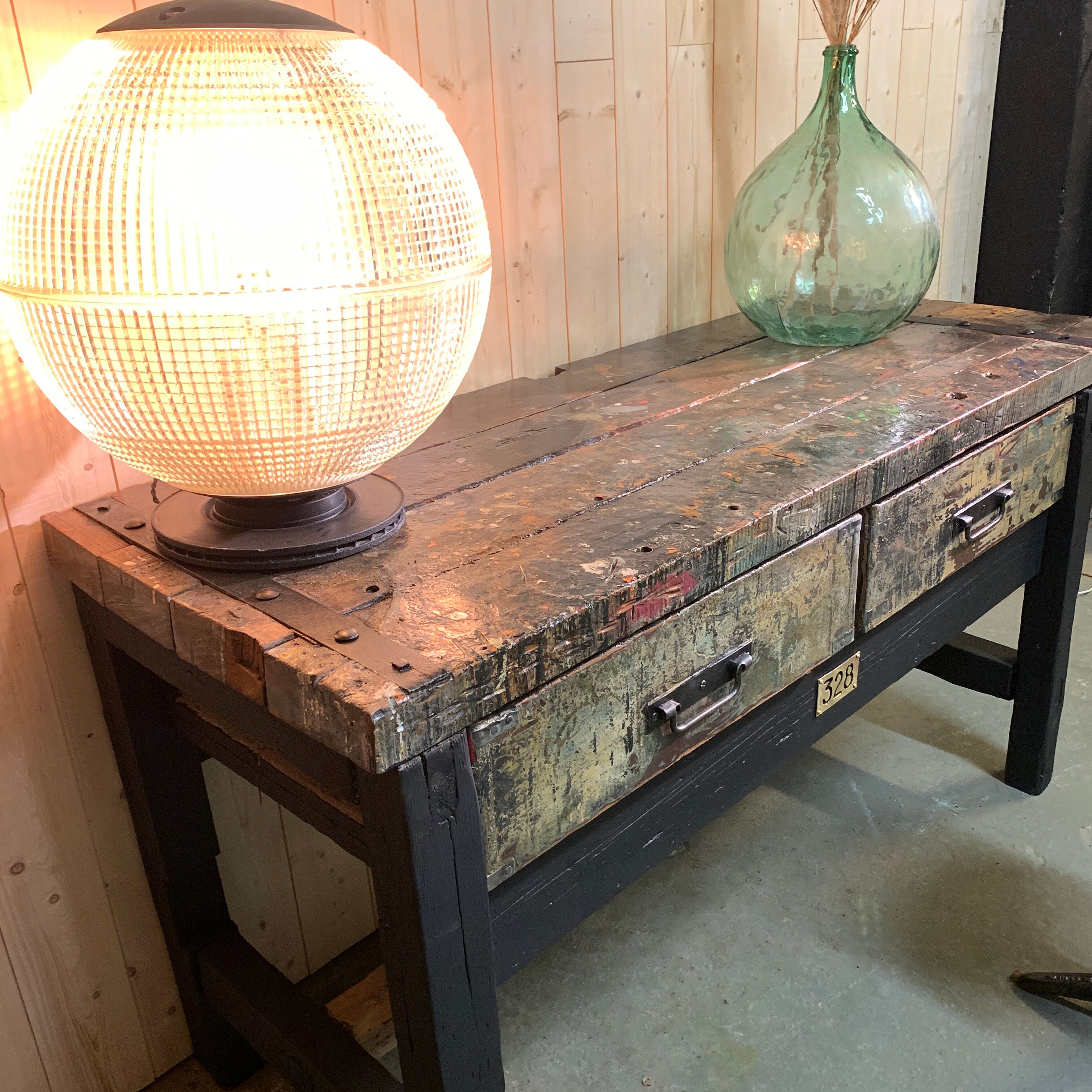 Ancient beech and oak establishment