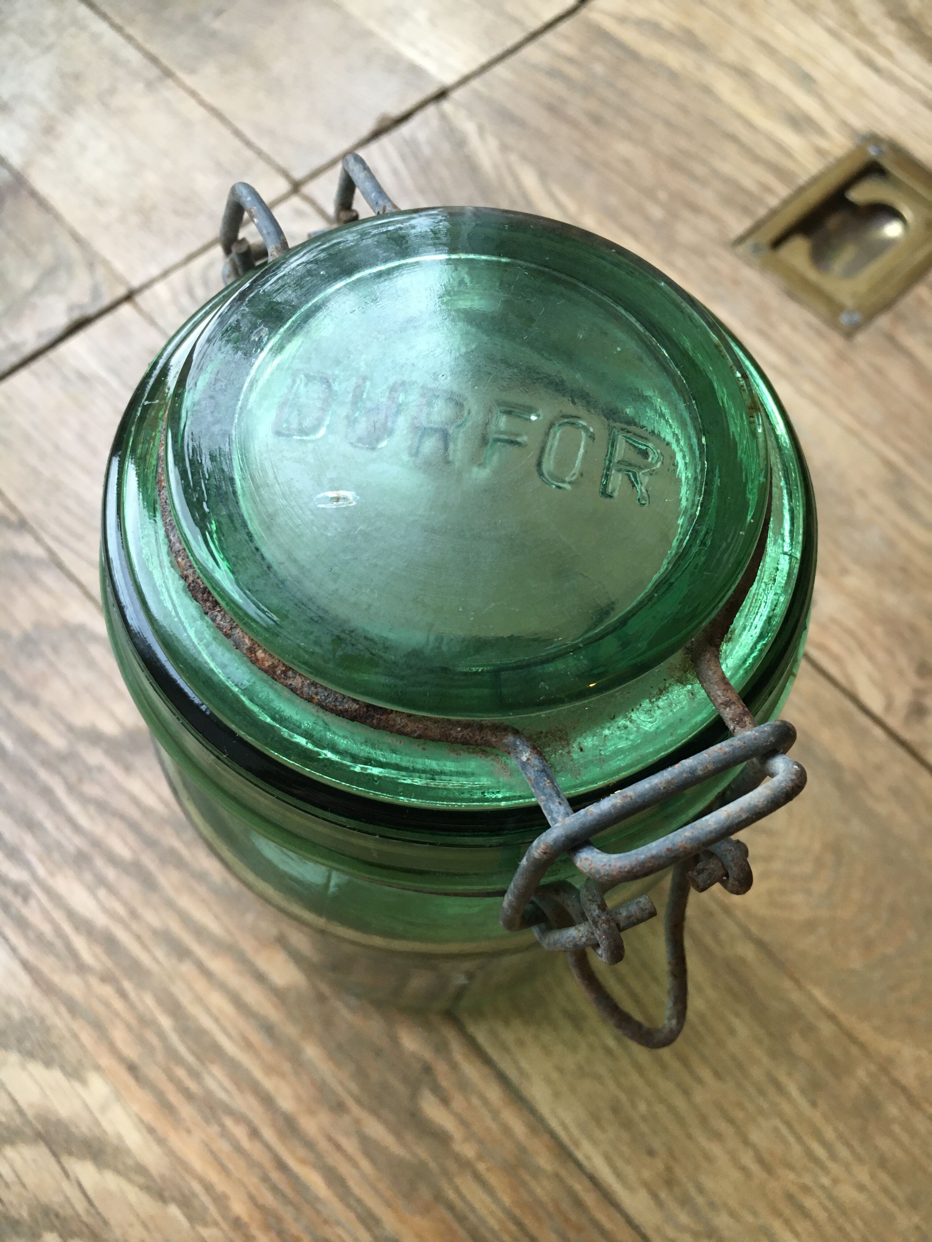 Lot de 3 bocaux et fiole en verre ancien