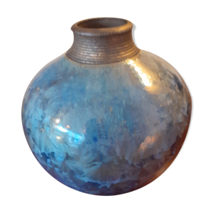 Vase en céramique bleue à effet