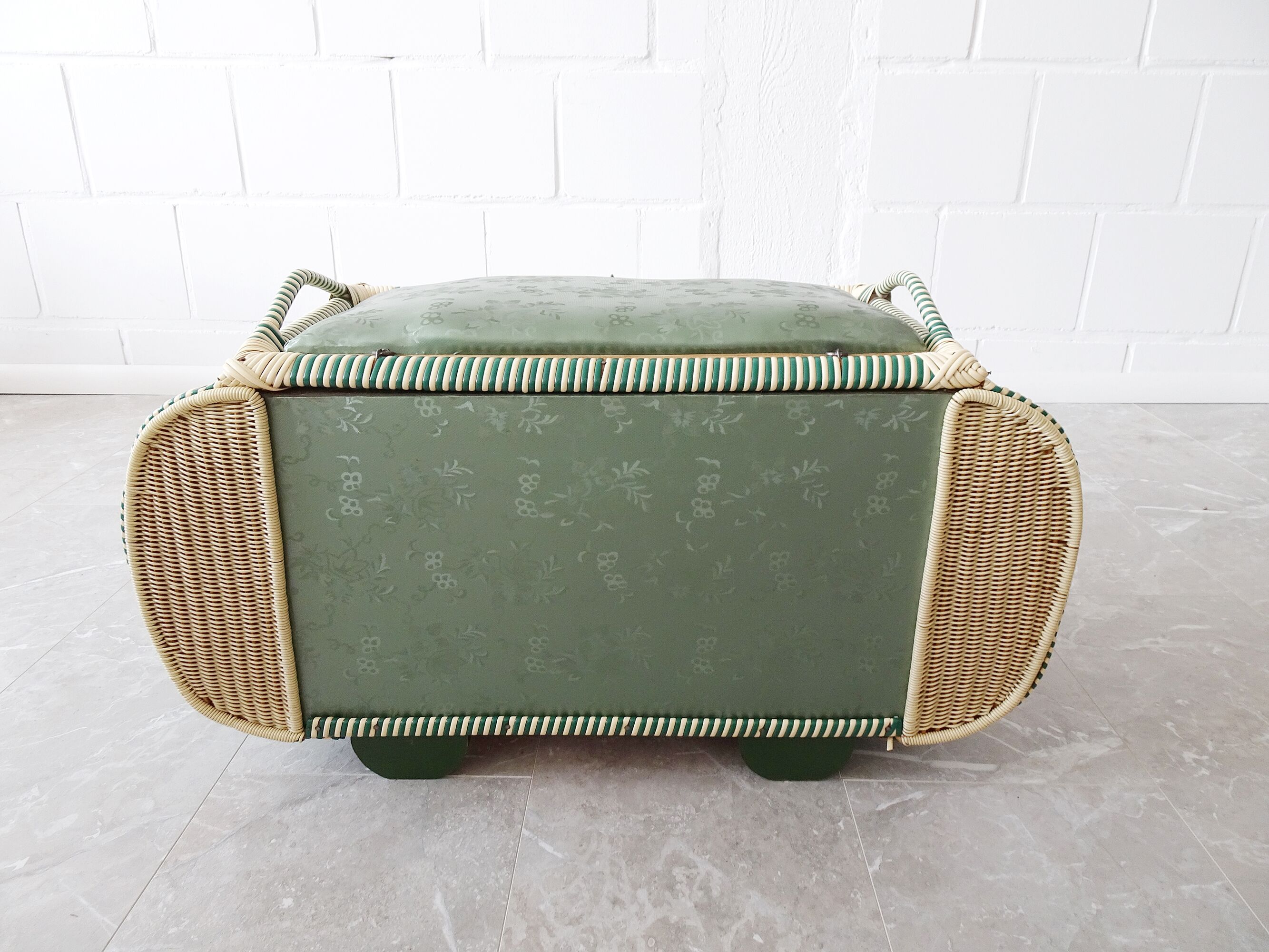 green seat chest