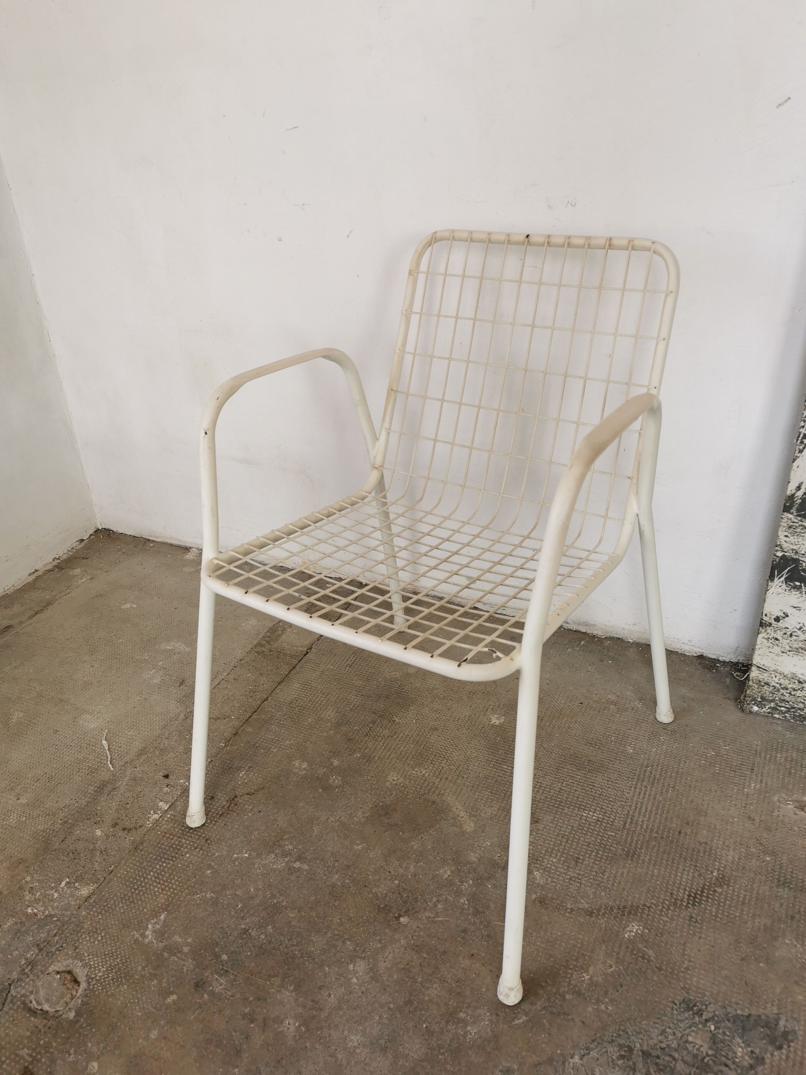 Emu chair, rio, in white metal mesh