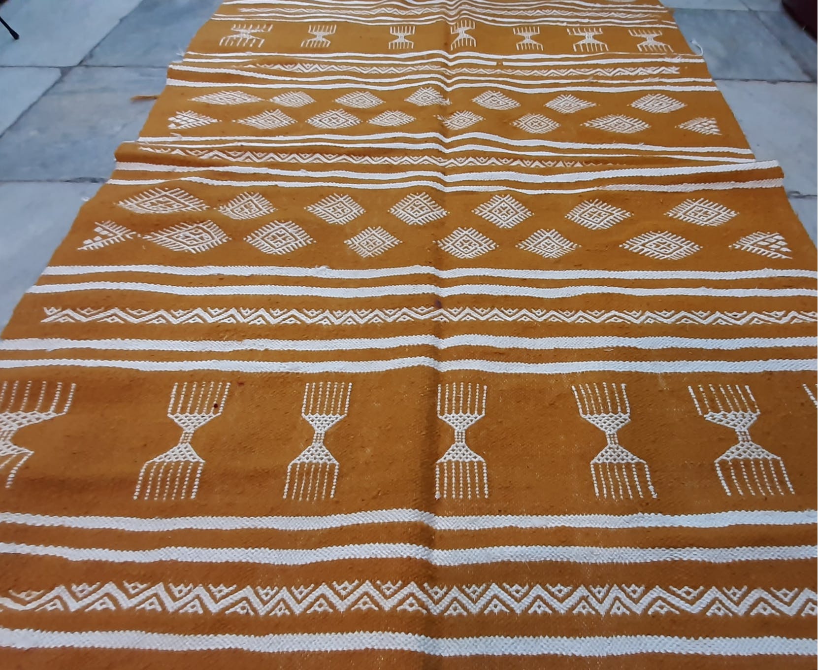 Moroccan Berber yellow kilim carpet made entirely by hand in pure wool