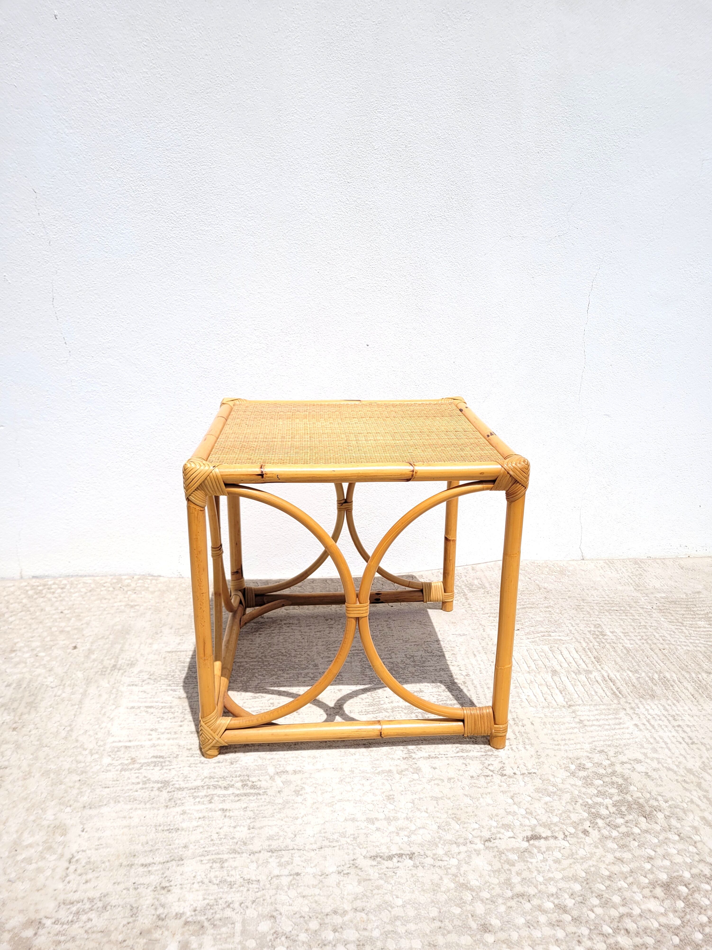 Rattan coffee table 50x50cm