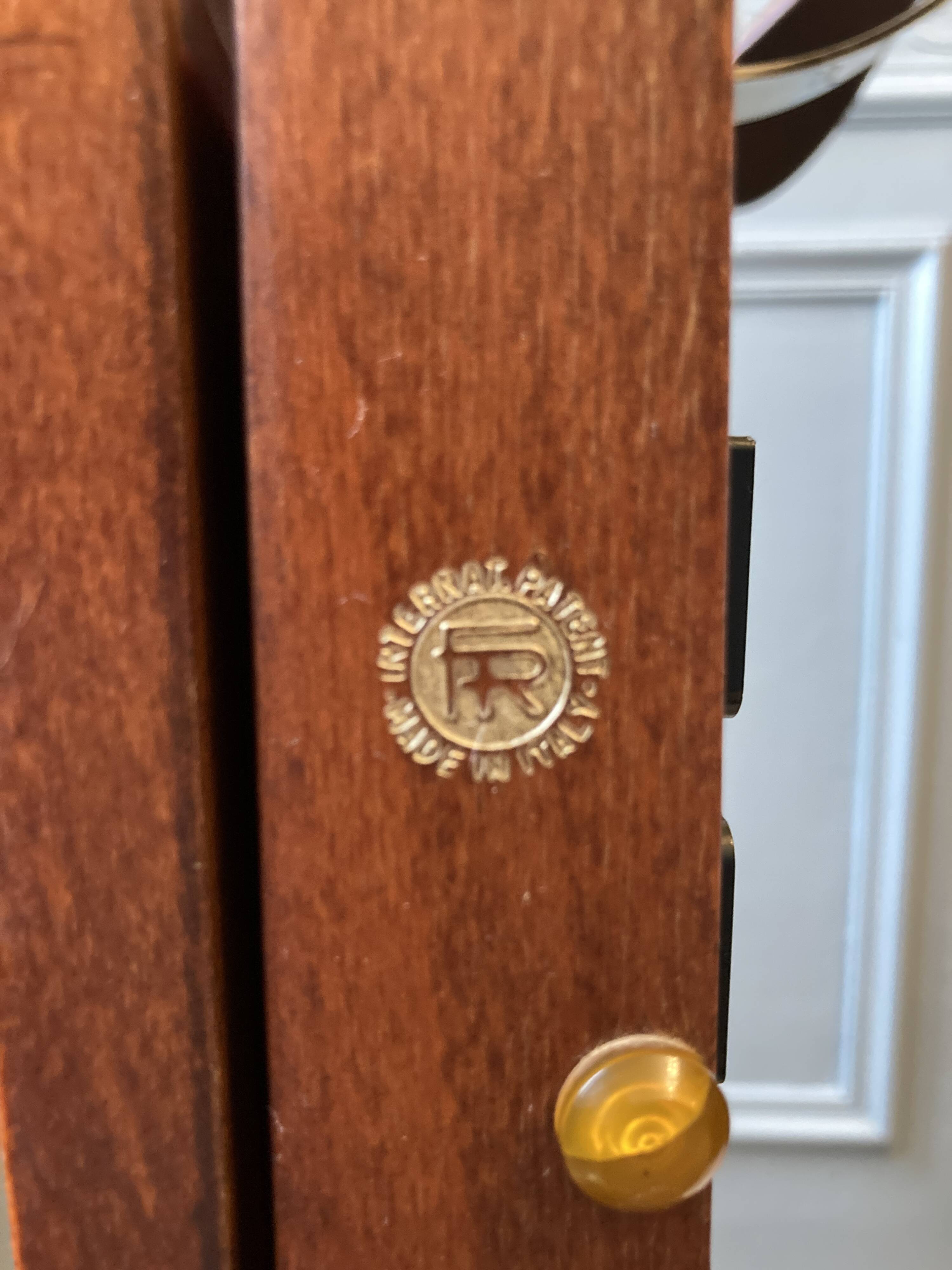 Fratelli Reguitti heated valet