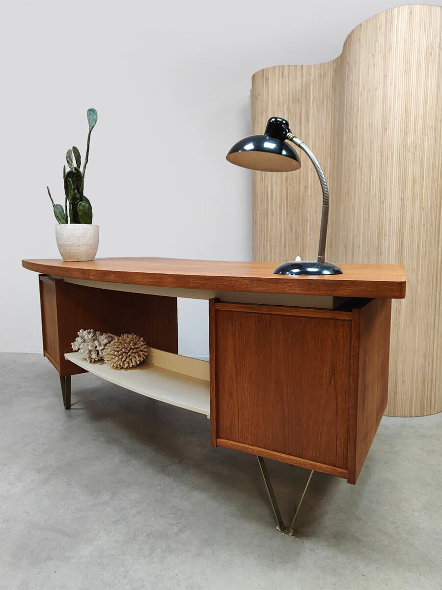 Vintage Dutch design writing desk Cees Braakman ‘Boomerang’