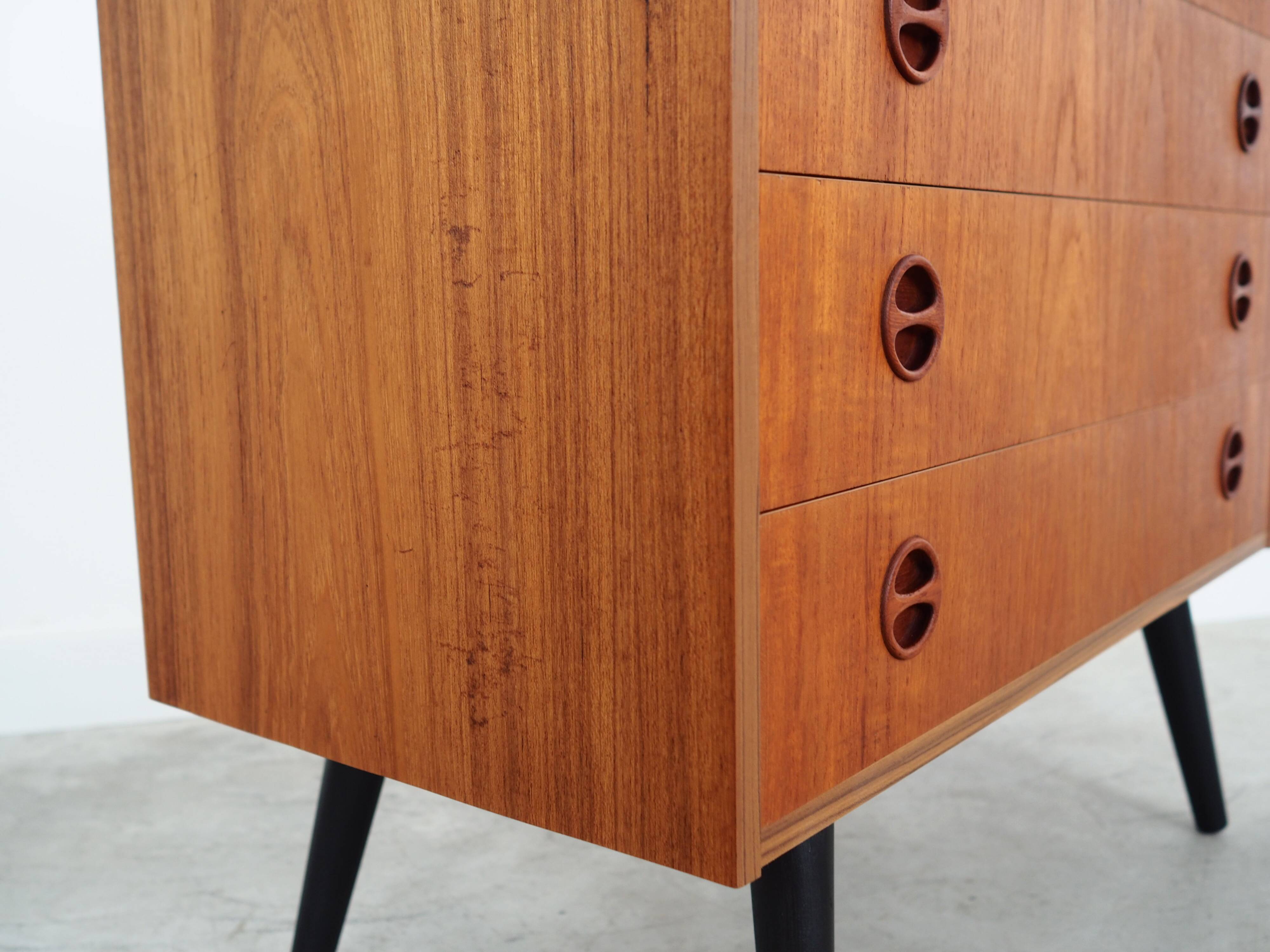 Commode en teck, design danois, années 1970, production : Danemark