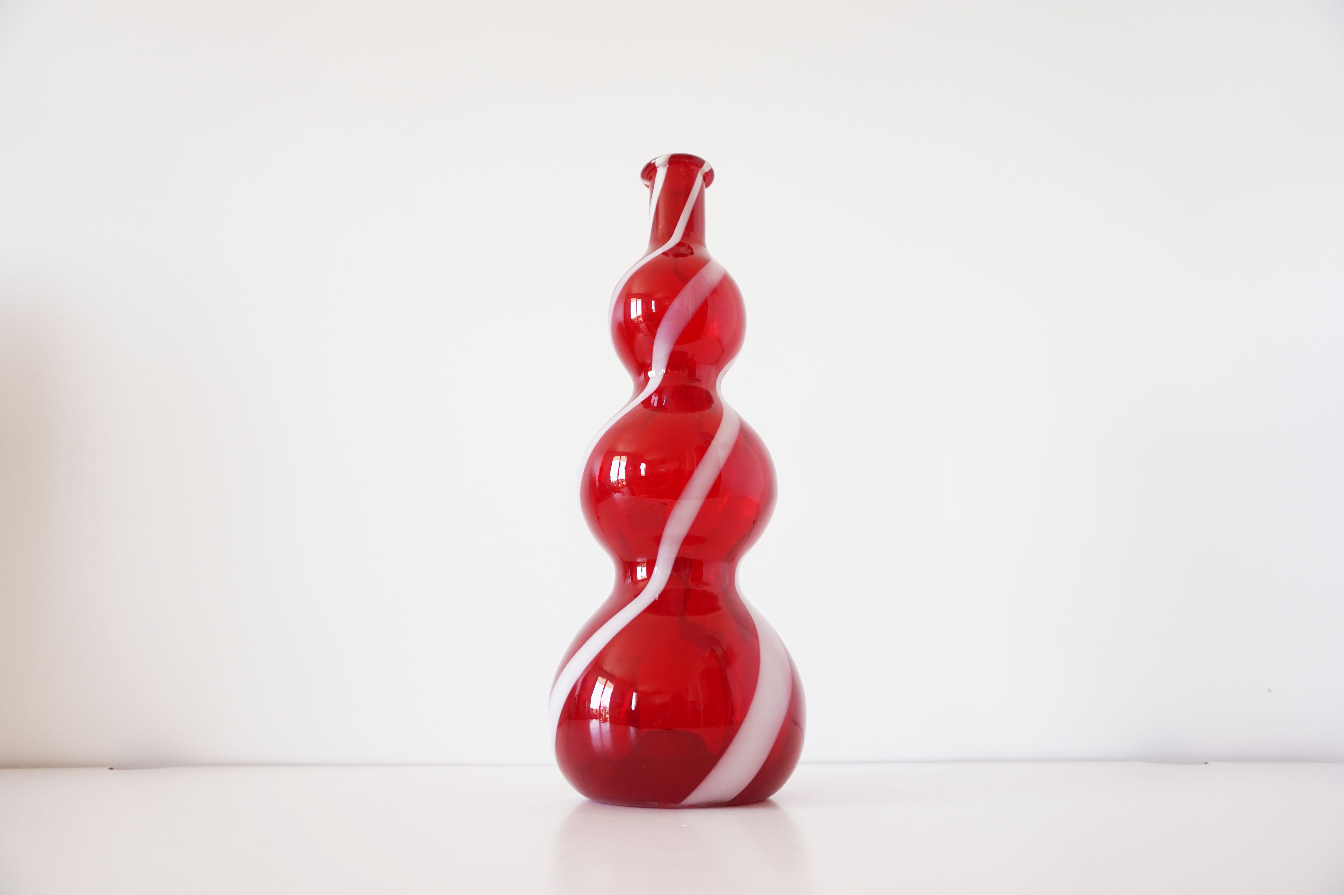 Carafe italienne verre soufflé rouge empoli