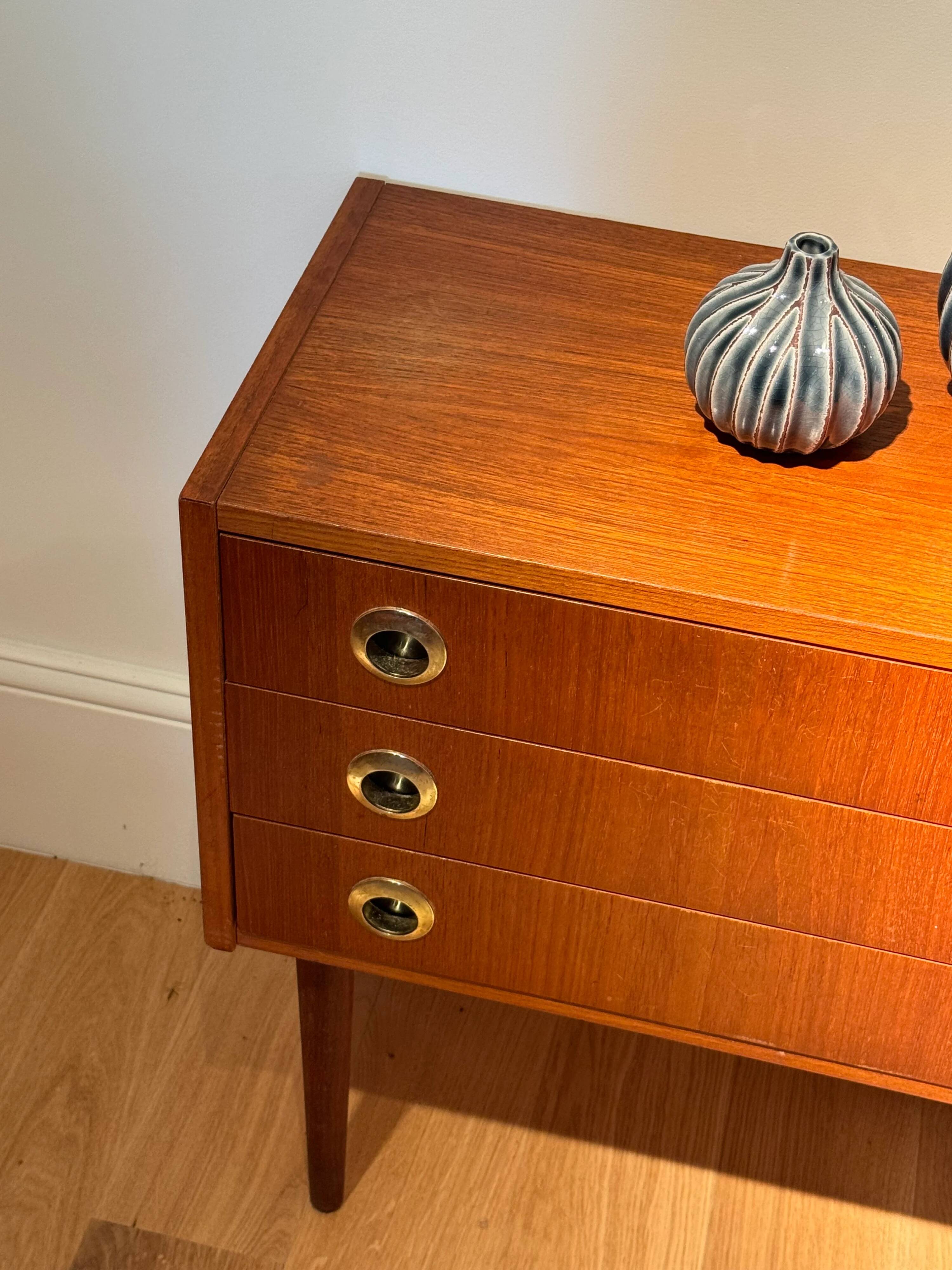 Vintage Scandinavian chest of drawers "Marozia"
