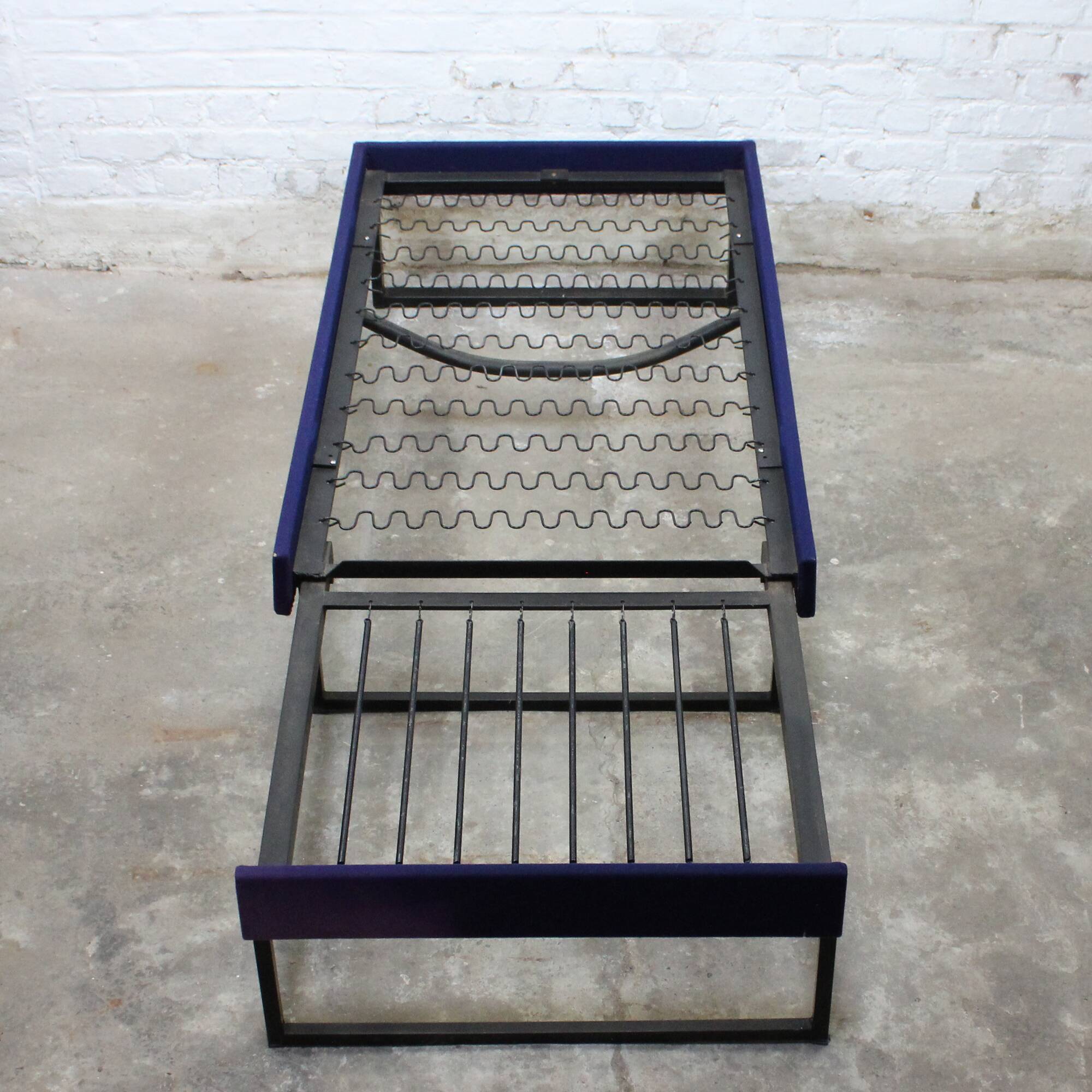 Single sofa bed model "62" by Pierre Guariche for Meurop 1960s