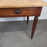 Farmhouse table with drawers