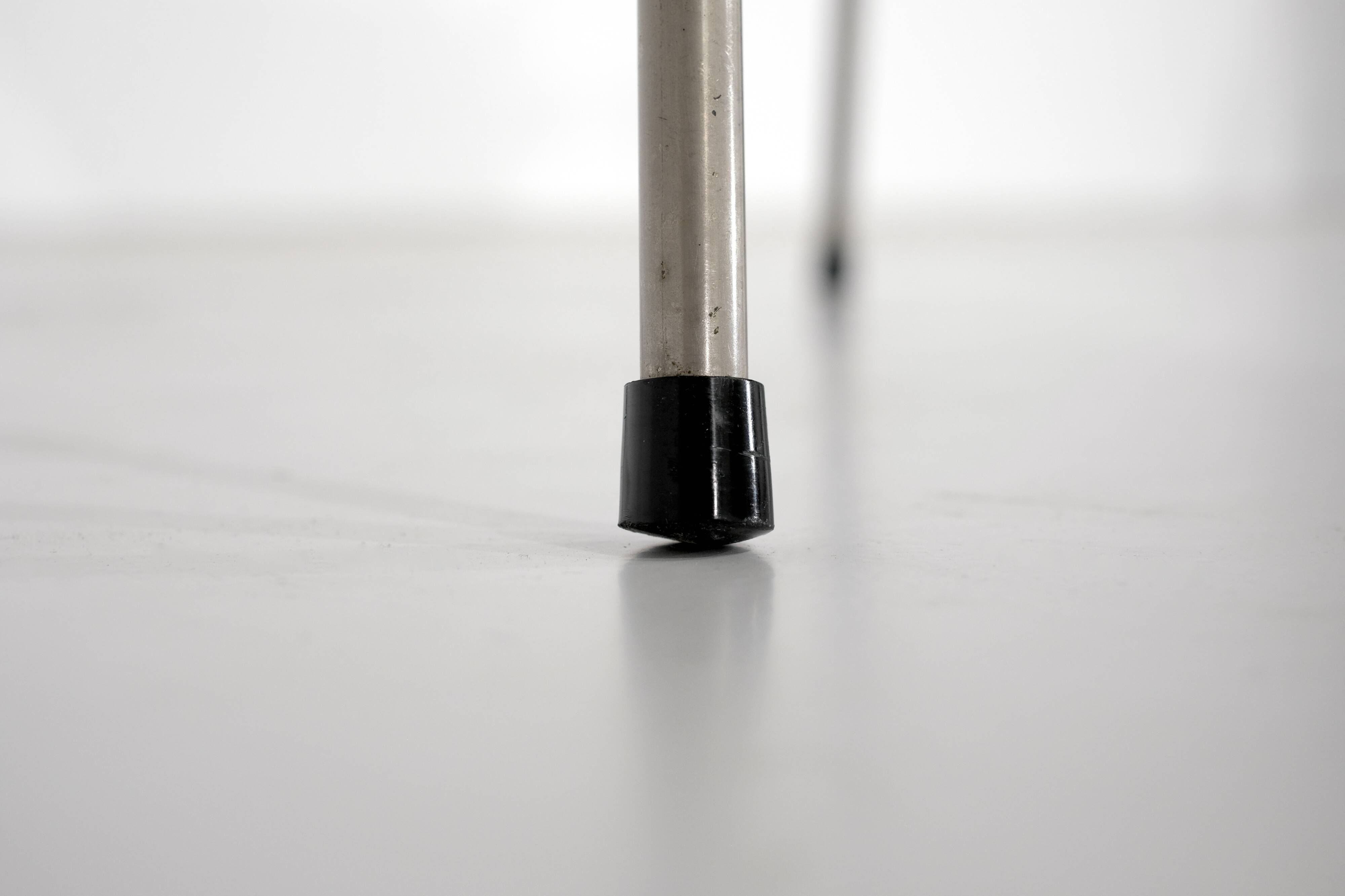 Model "3207" chair by Arne Jacobsen for Fritz Hansen, Denmark 1955.