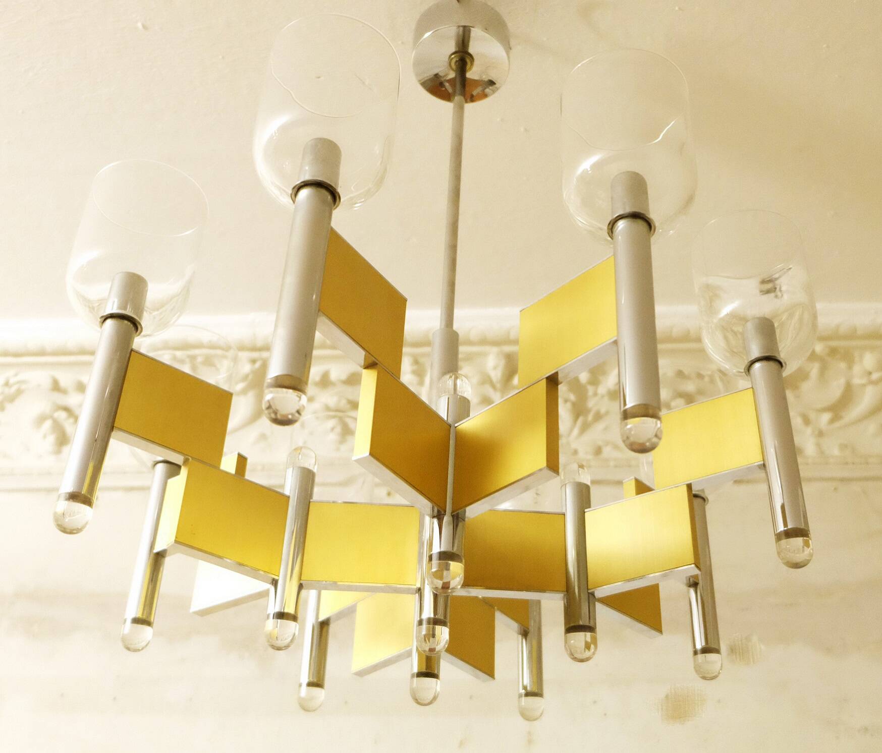 Italian brass and glass 8-arm chandelier by Sciolari, 1970s