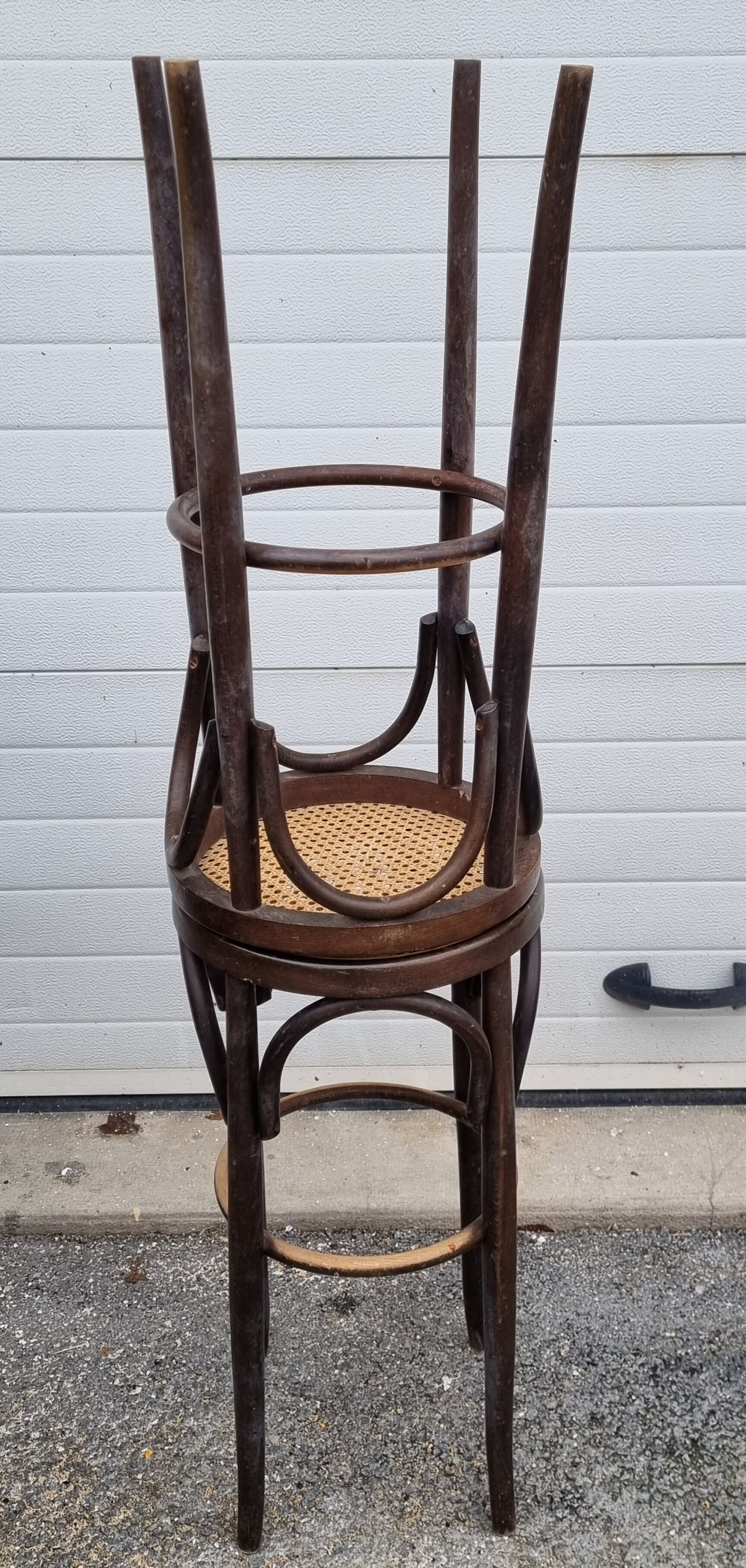 4 high stools tuna 1900