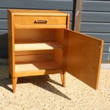 Furniture with 1 door and 1 drawer in light oak.