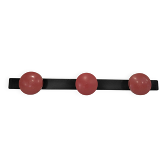 Porte-manteau rouge