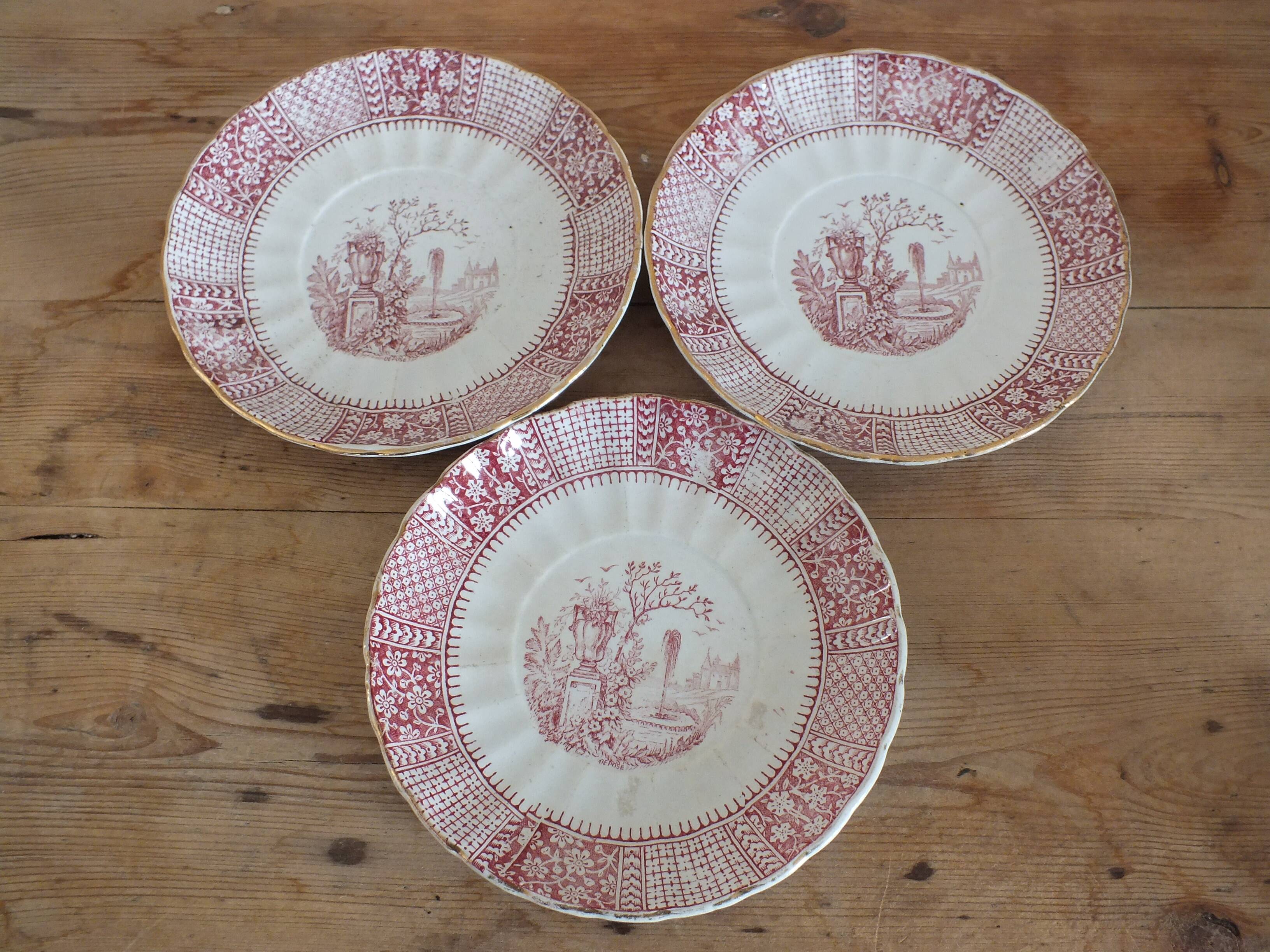 3 old Pexonne cups, Egyptian decor