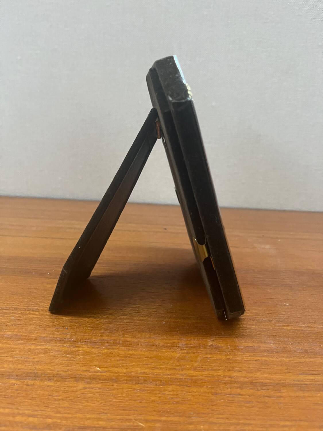 Metal photo frame