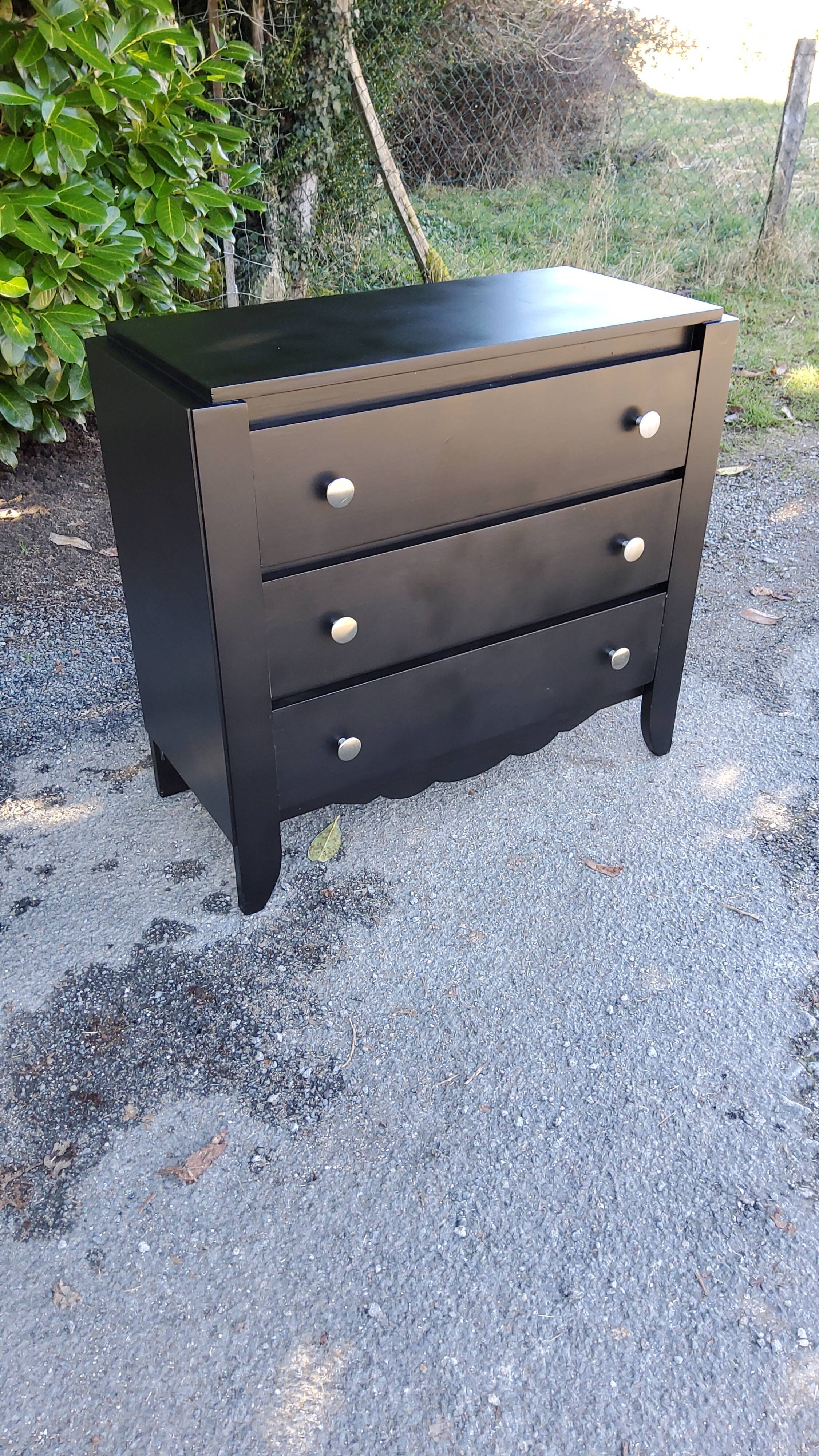 Chest of drawers of the 40s lacquered black 3 drawers