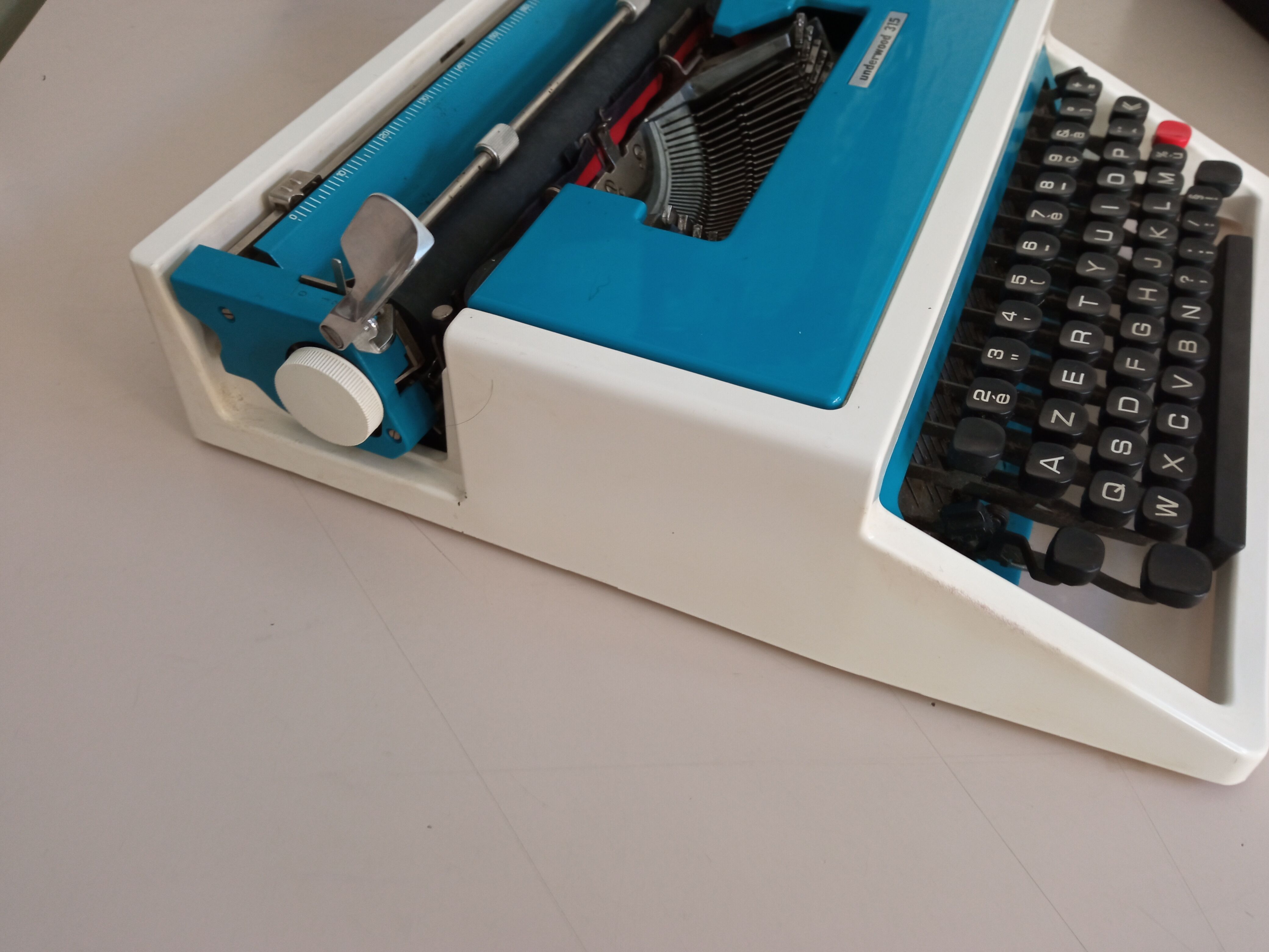 Underwood 315 blue typewriter